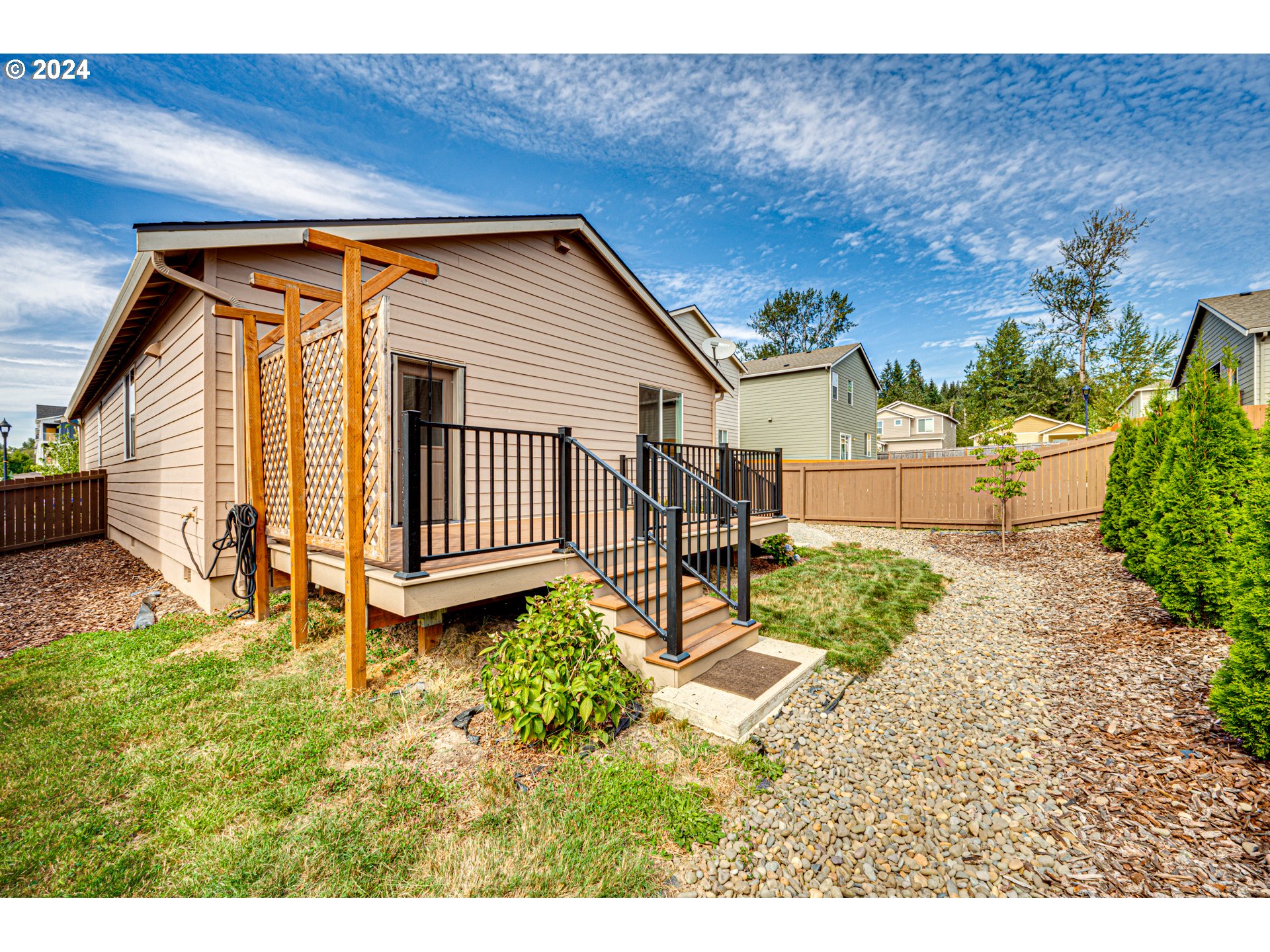 1419 W 16th Cir, La Center, WA 98629