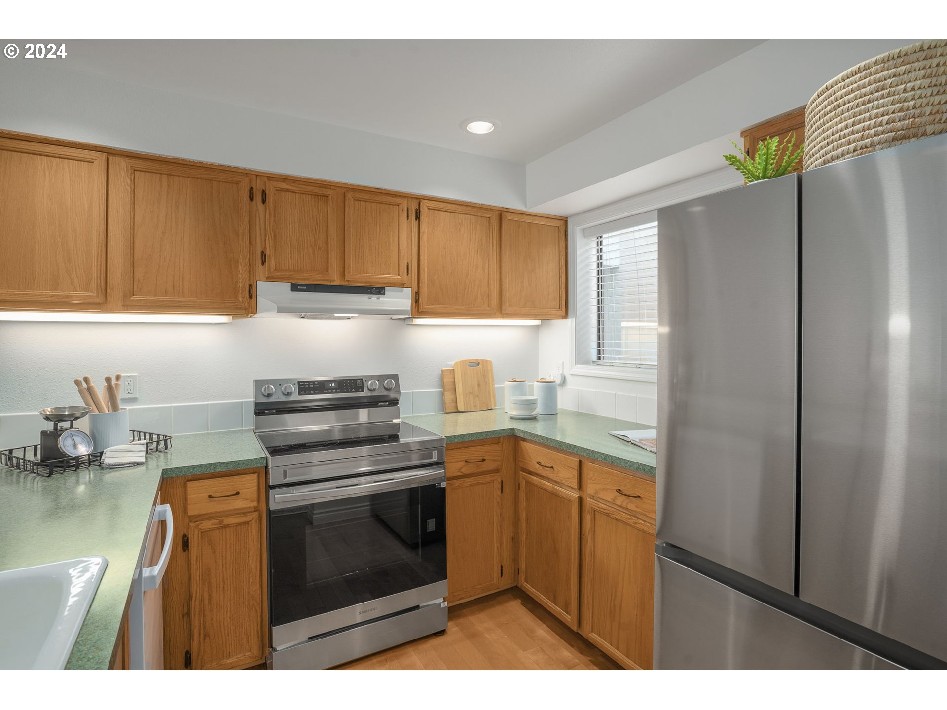 Photo #3: 24236252 Listing 