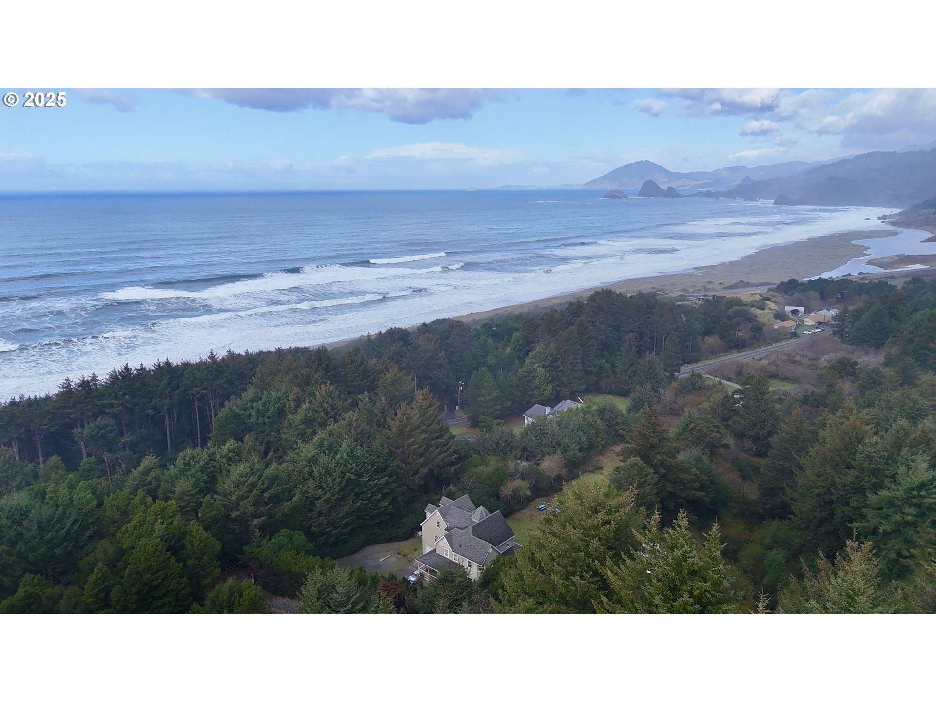 Mutts, Gold Beach, OR, 97444