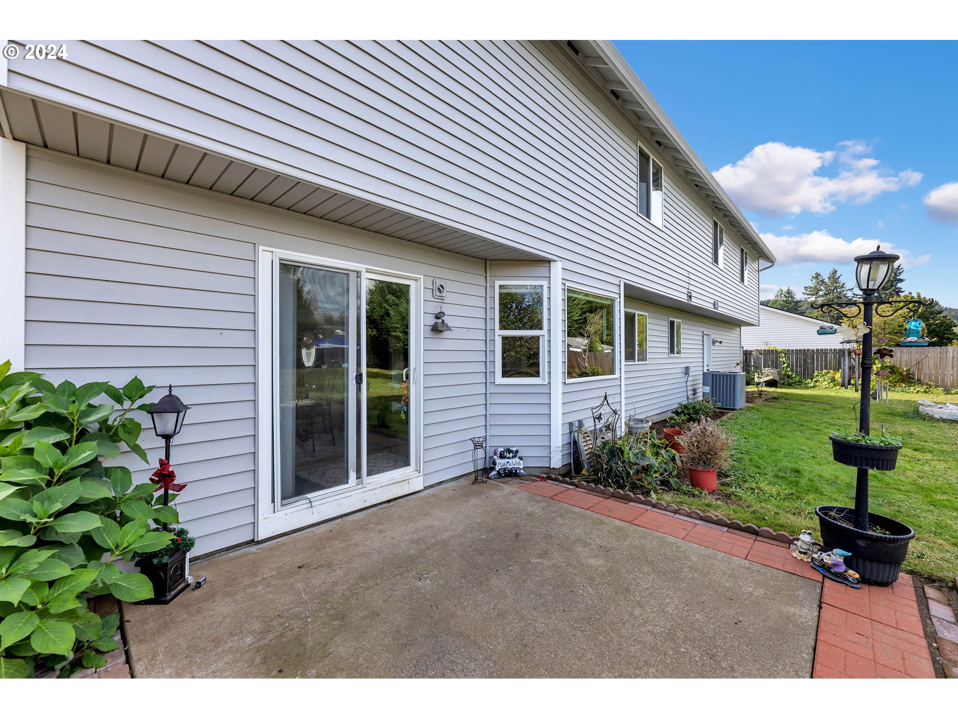 408 E Wilson St, Yacolt, WA 98675