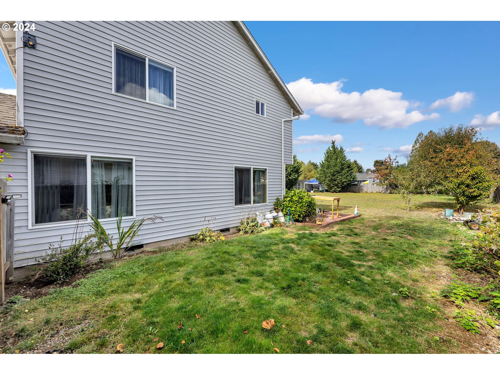 408 E Wilson St, Yacolt, WA 98675