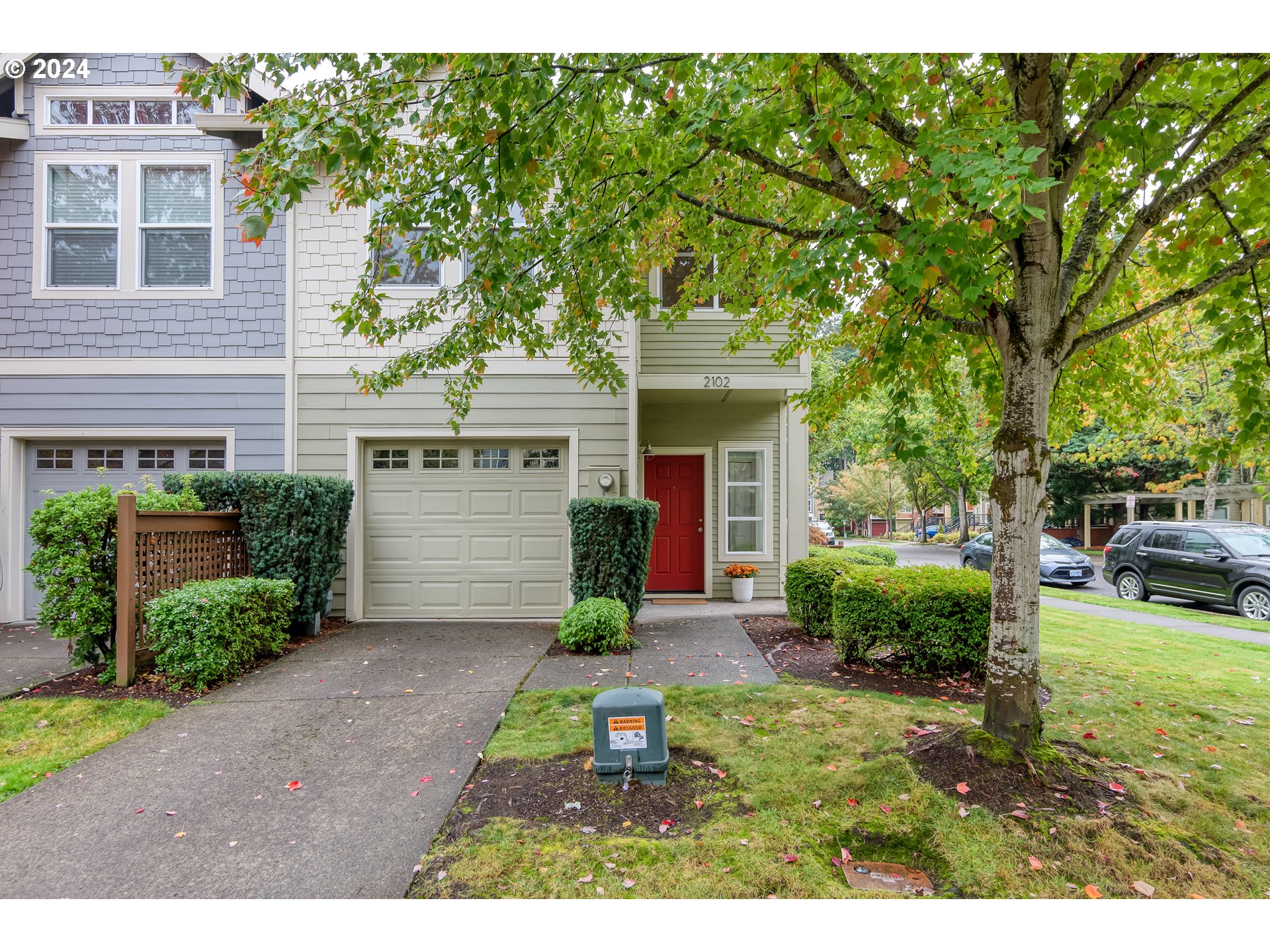 Photo of 2102 REDELFS WAY Beaverton OR 97006