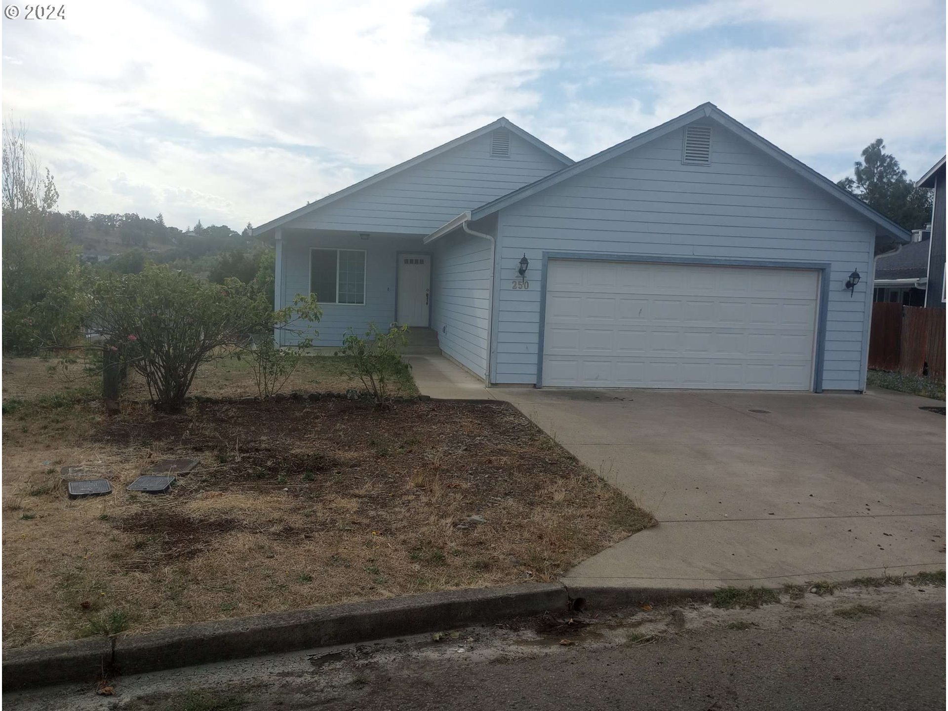 Photo of 250 UMPQUA VIEW DR Roseburg OR 97471