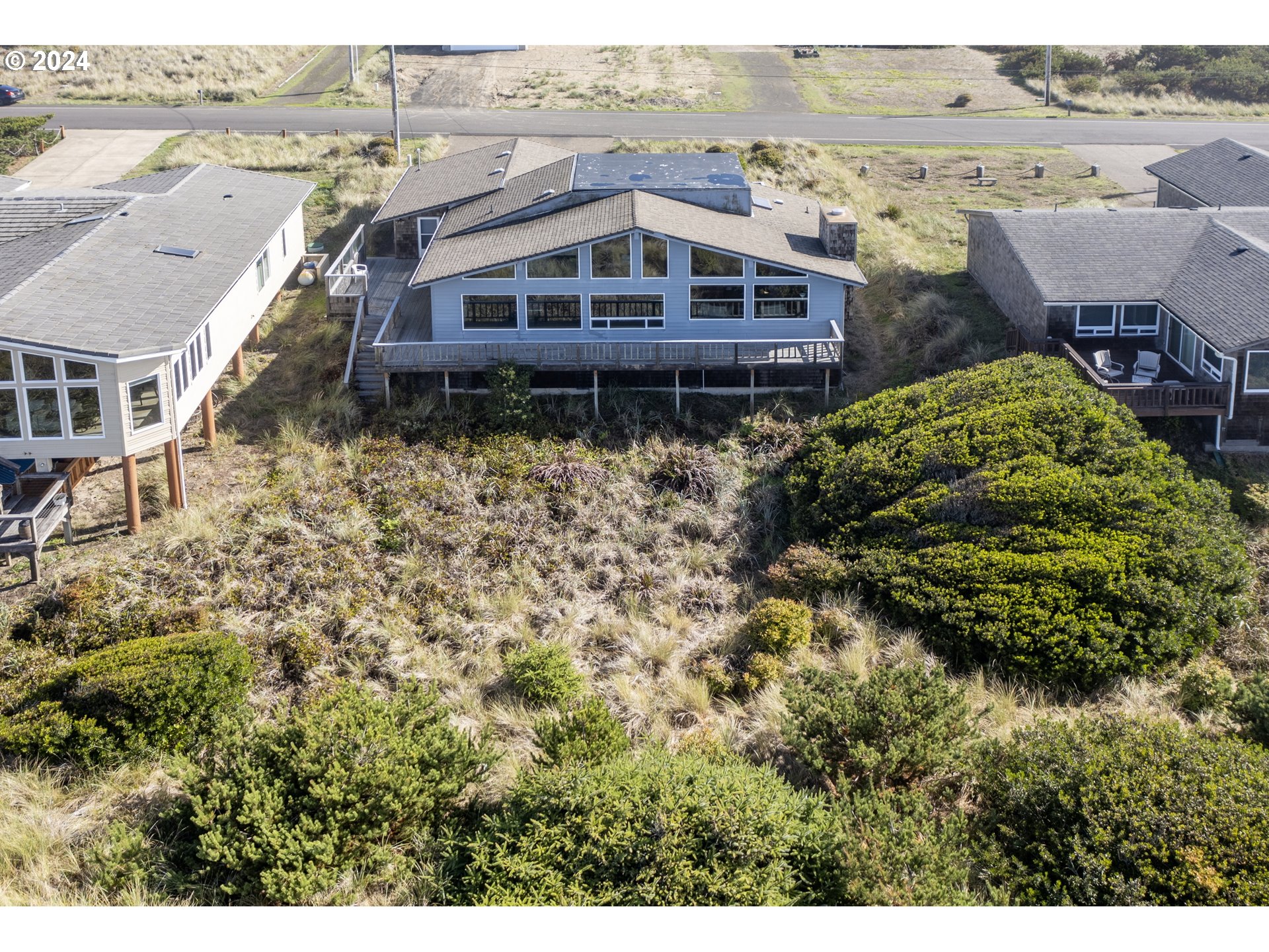 2410 NW OCEANIA DR, Waldport, OR 