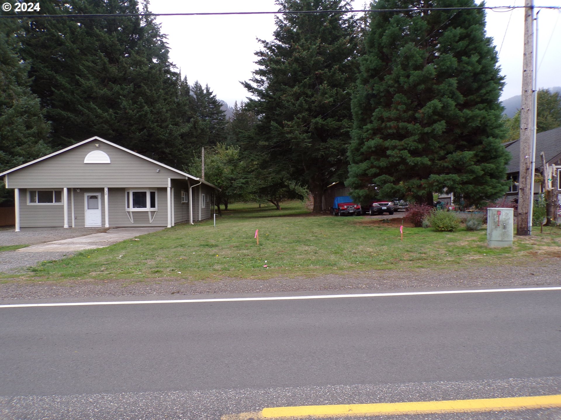 Photo of 730 FOREST LN Cascade Locks OR 97014