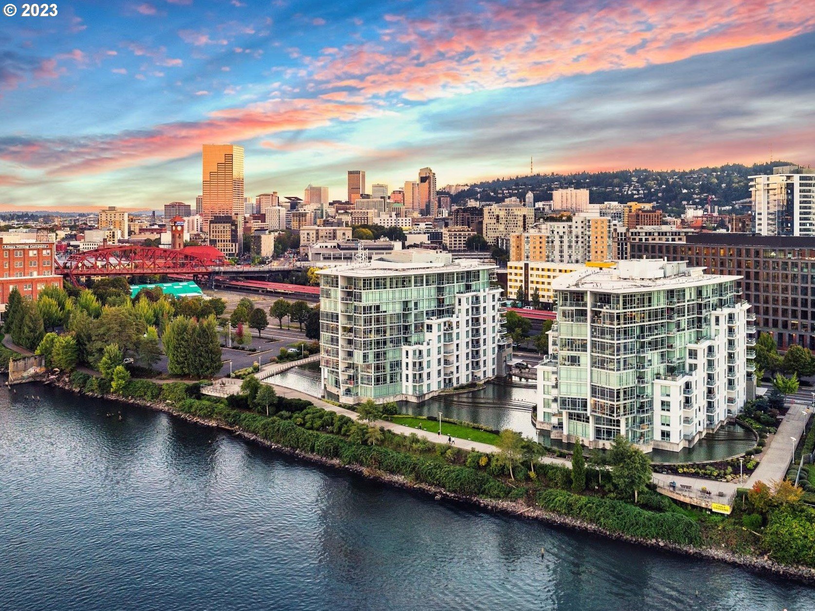 Condos, Lofts and Townhomes for Sale in Portland High Rise Condos