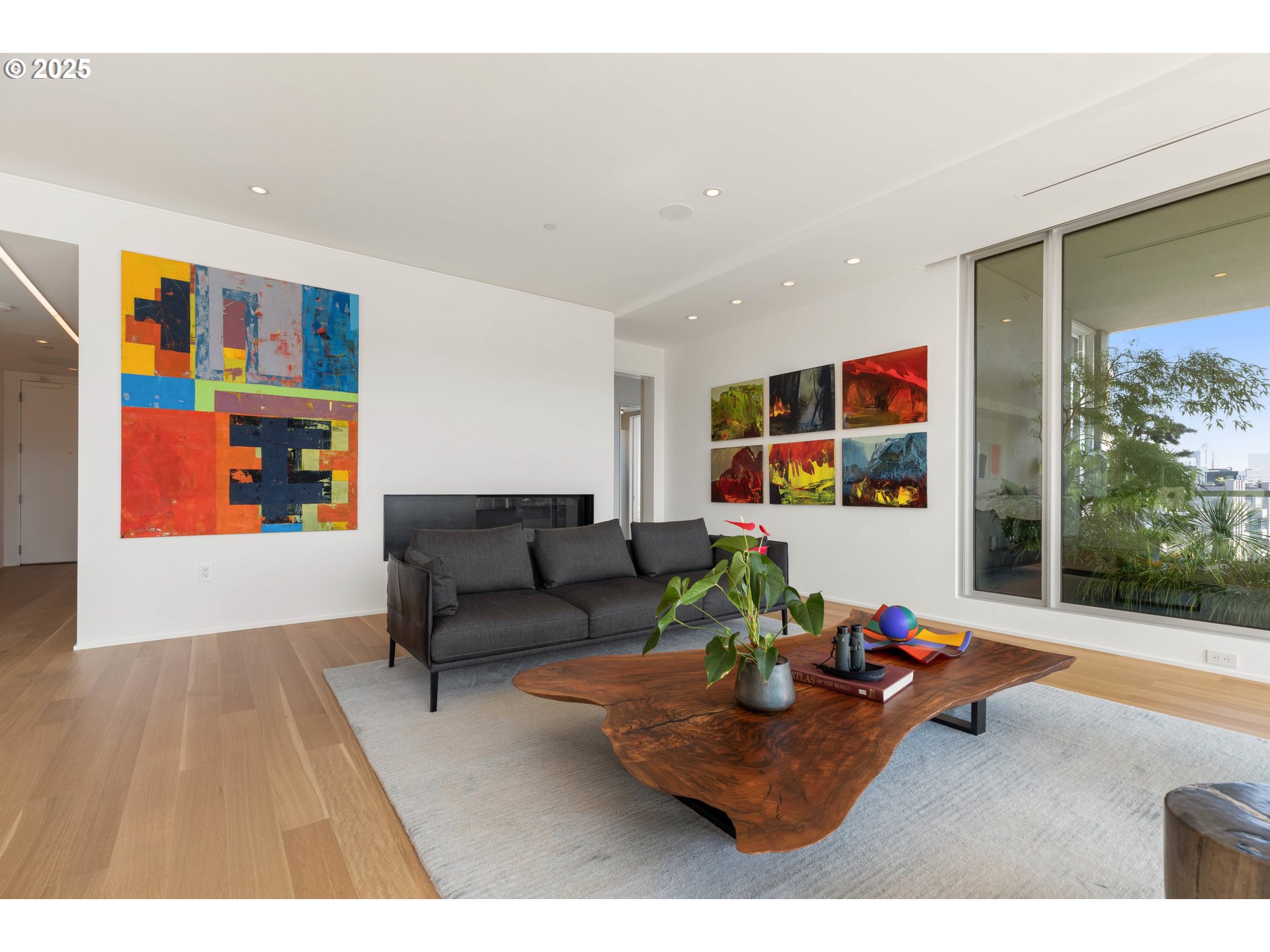 Photo #14: 242487522 Listing: Photo #14