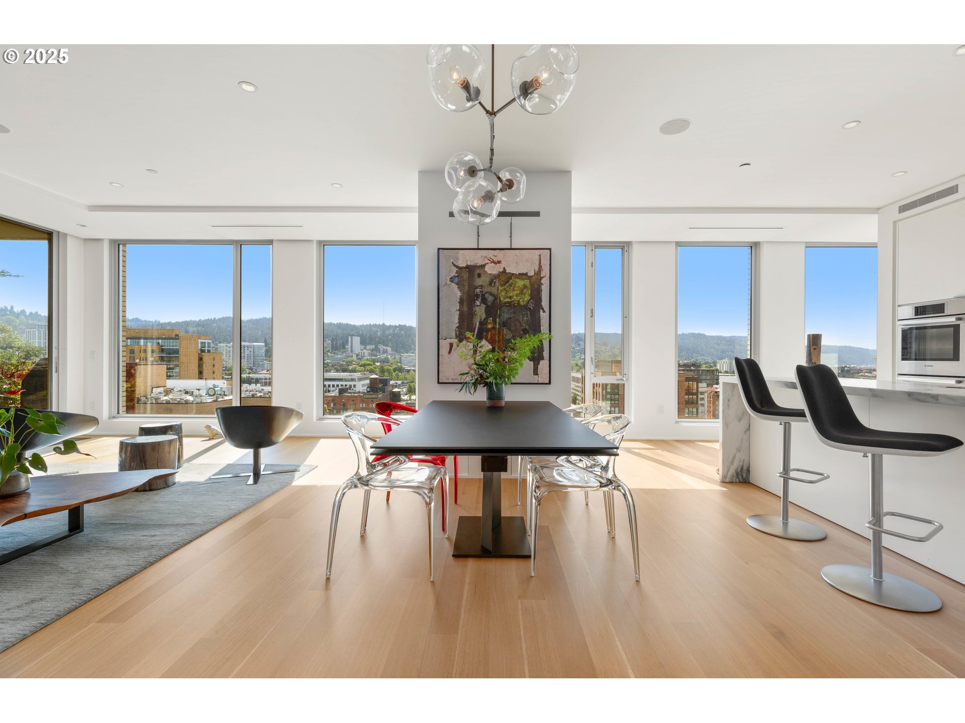 Photo #2: 242487522 Listing 