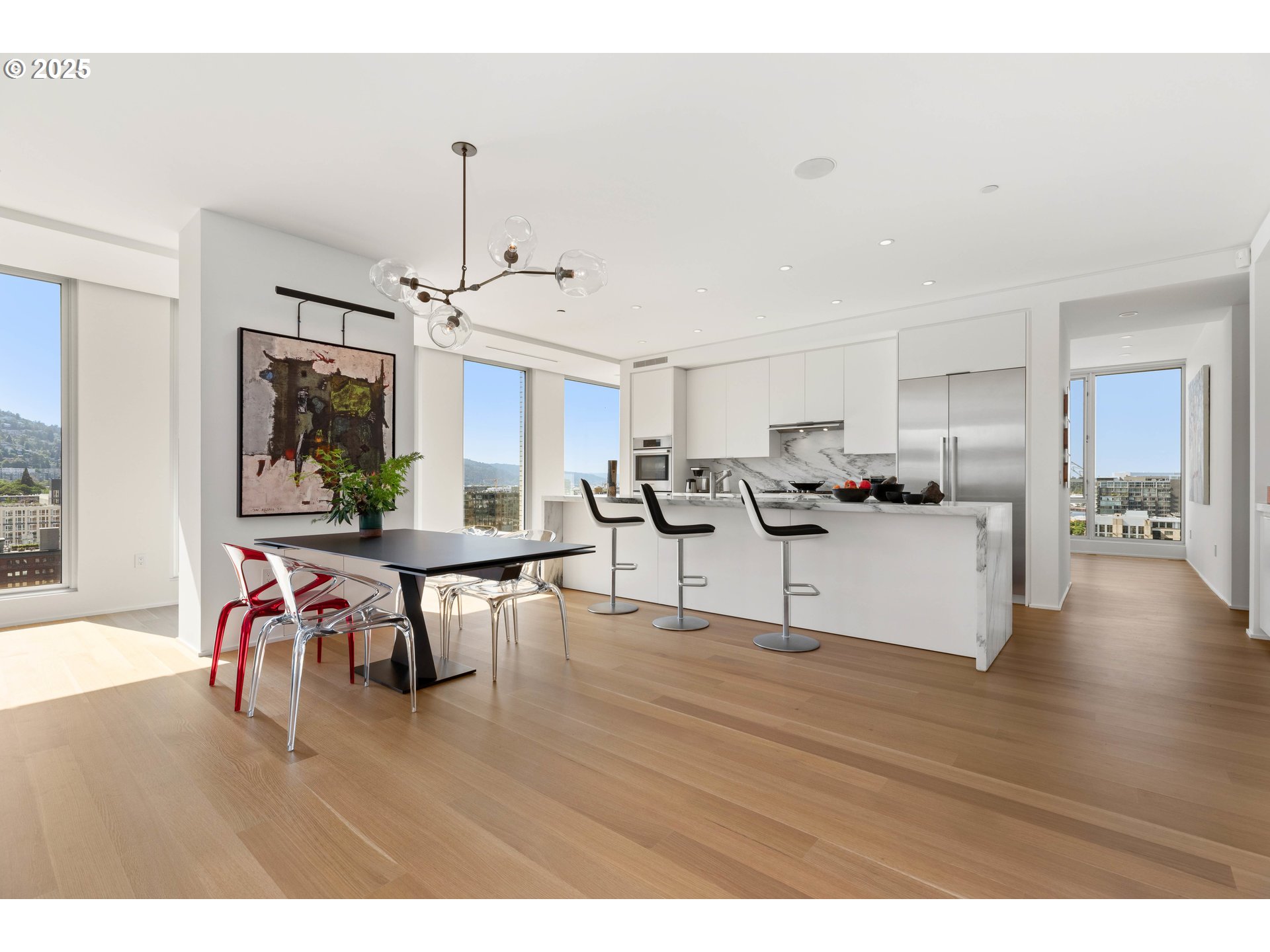 Photo #3: 242487522 Listing 