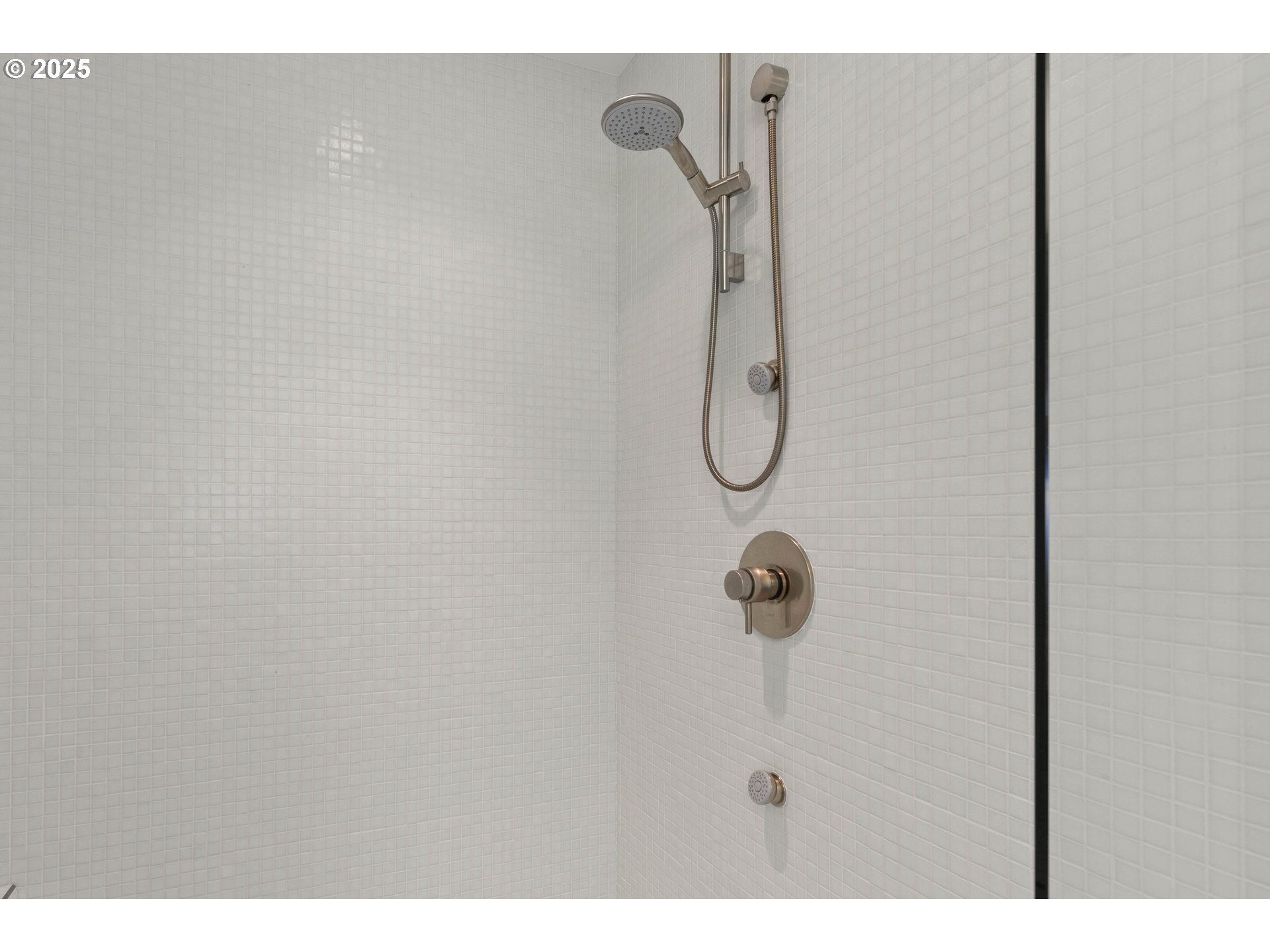 Photo #39: 242487522 Listing: Photo #39