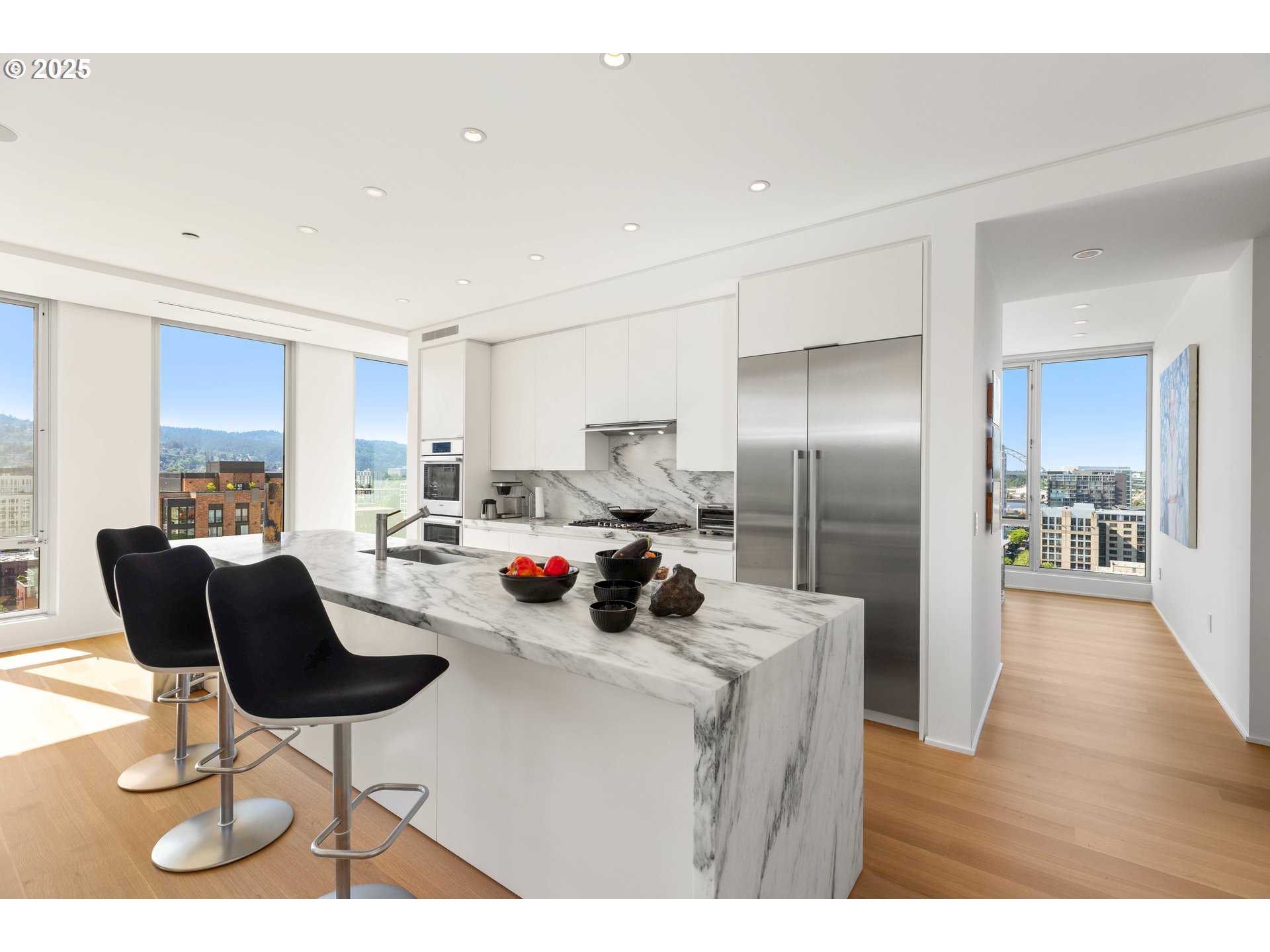 Photo #4: 242487522 Listing 
