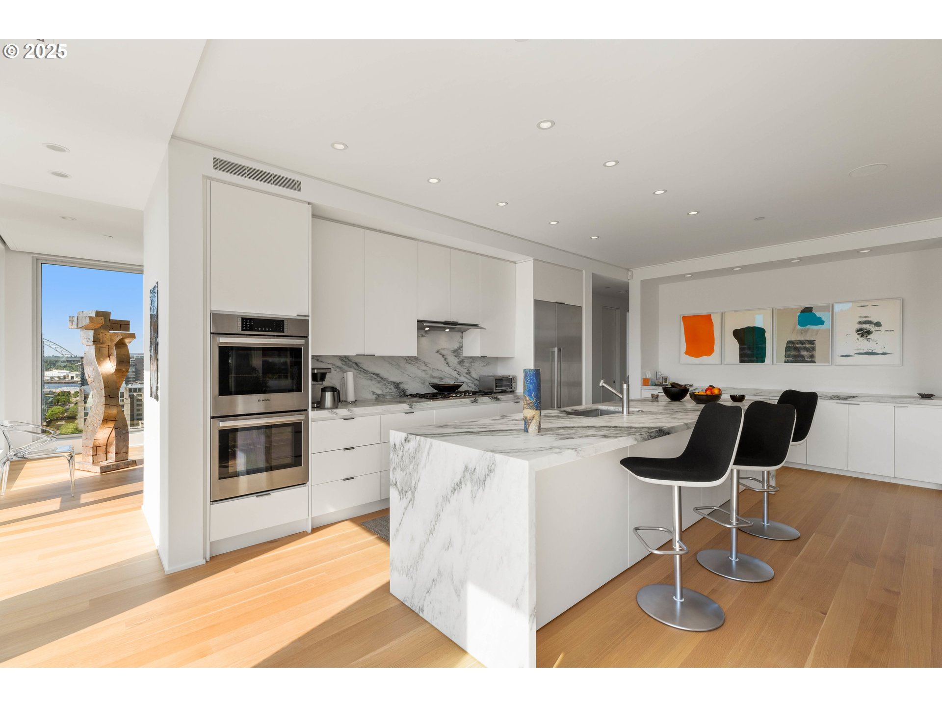 Photo #5: 242487522 Listing 