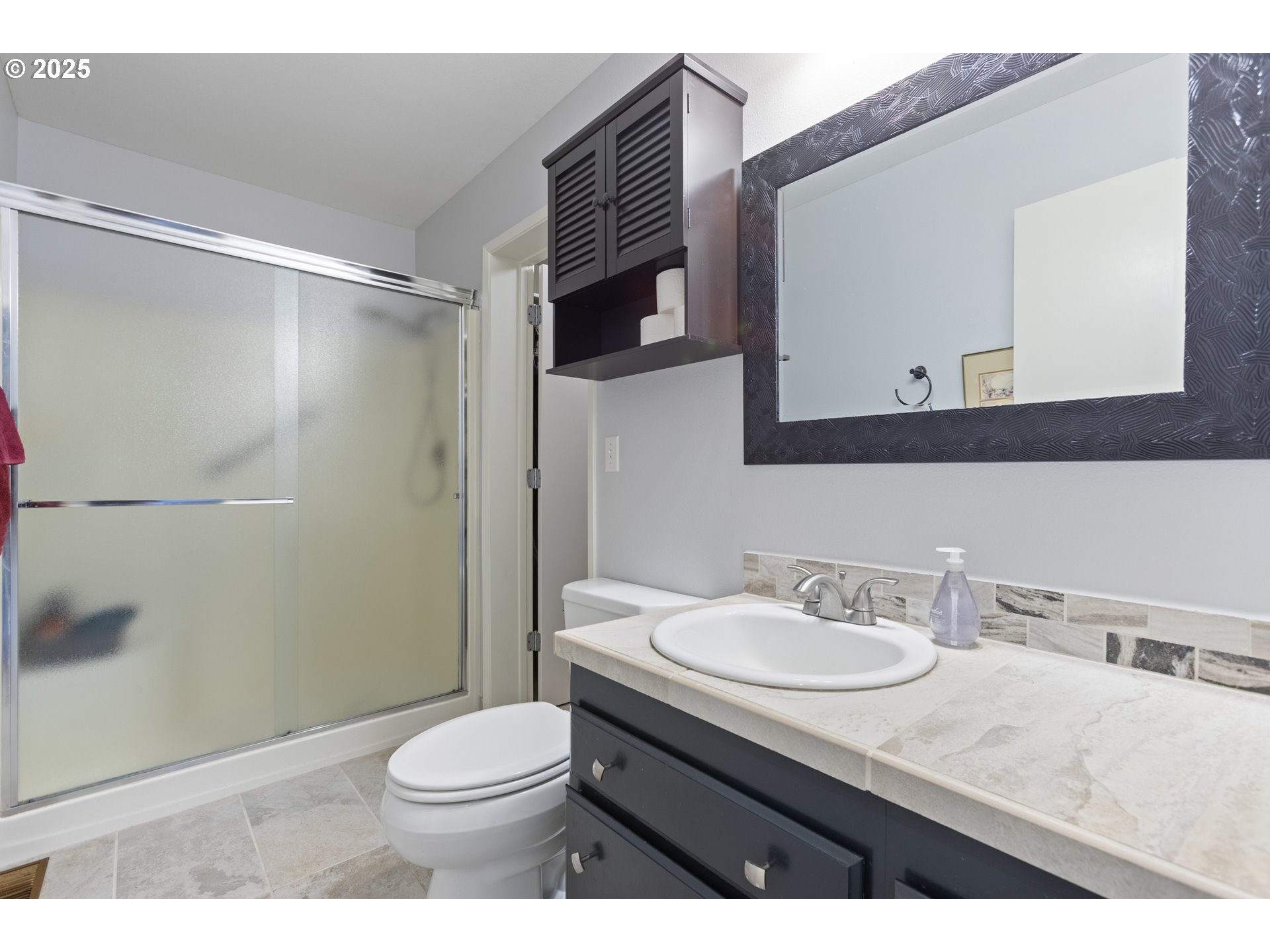 Photo #27: 242518978 Listing: Photo #27