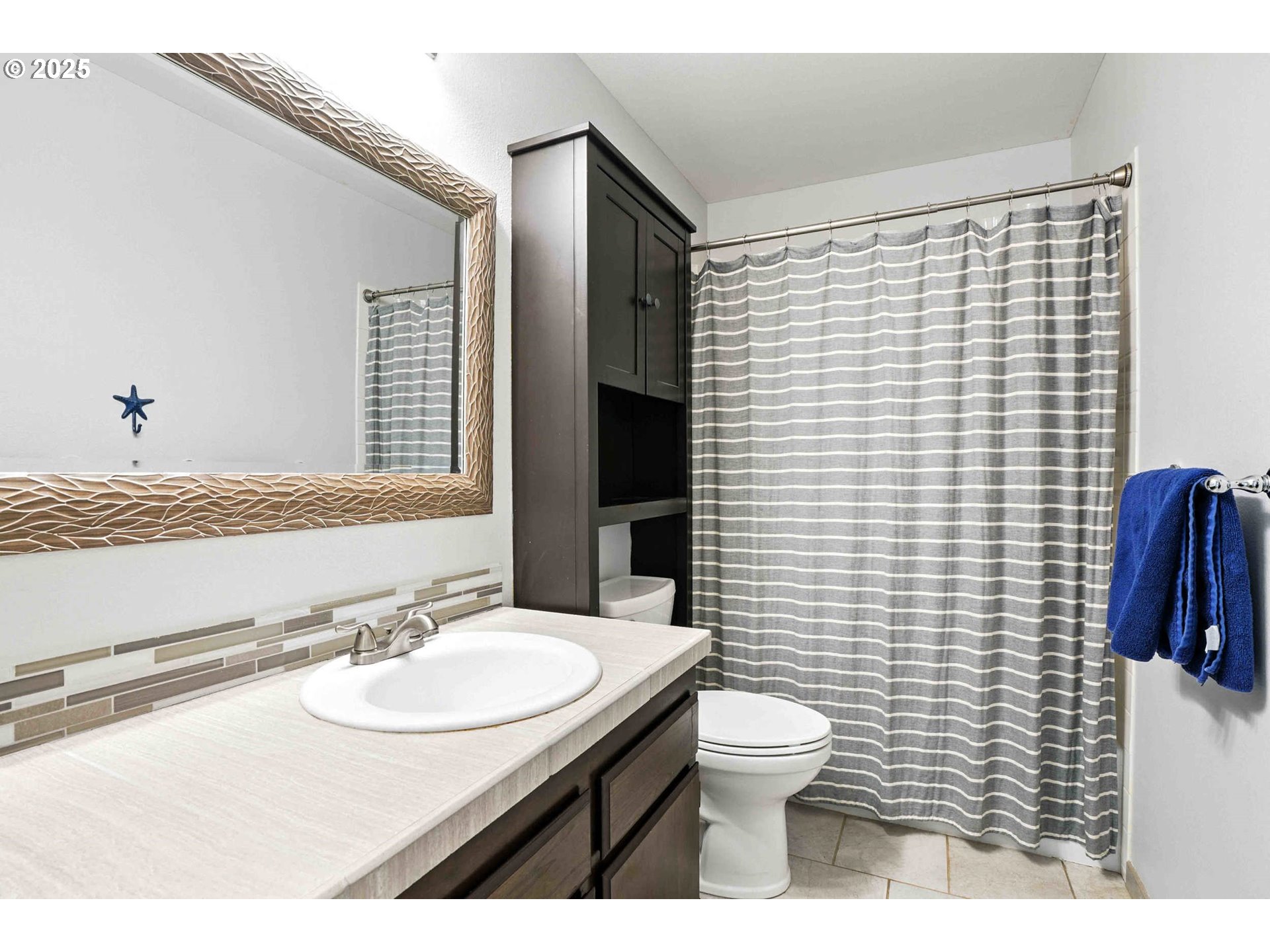 Photo #16: 242518978 Listing: Photo #16