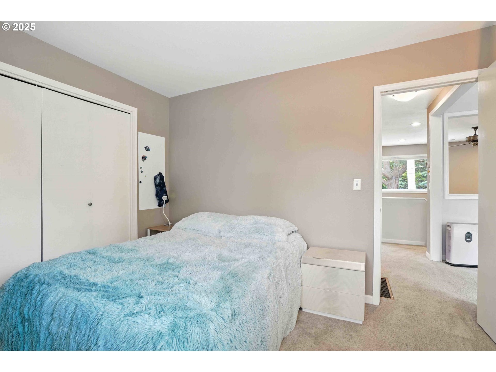 Photo #22: 242518978 Listing: Photo #22