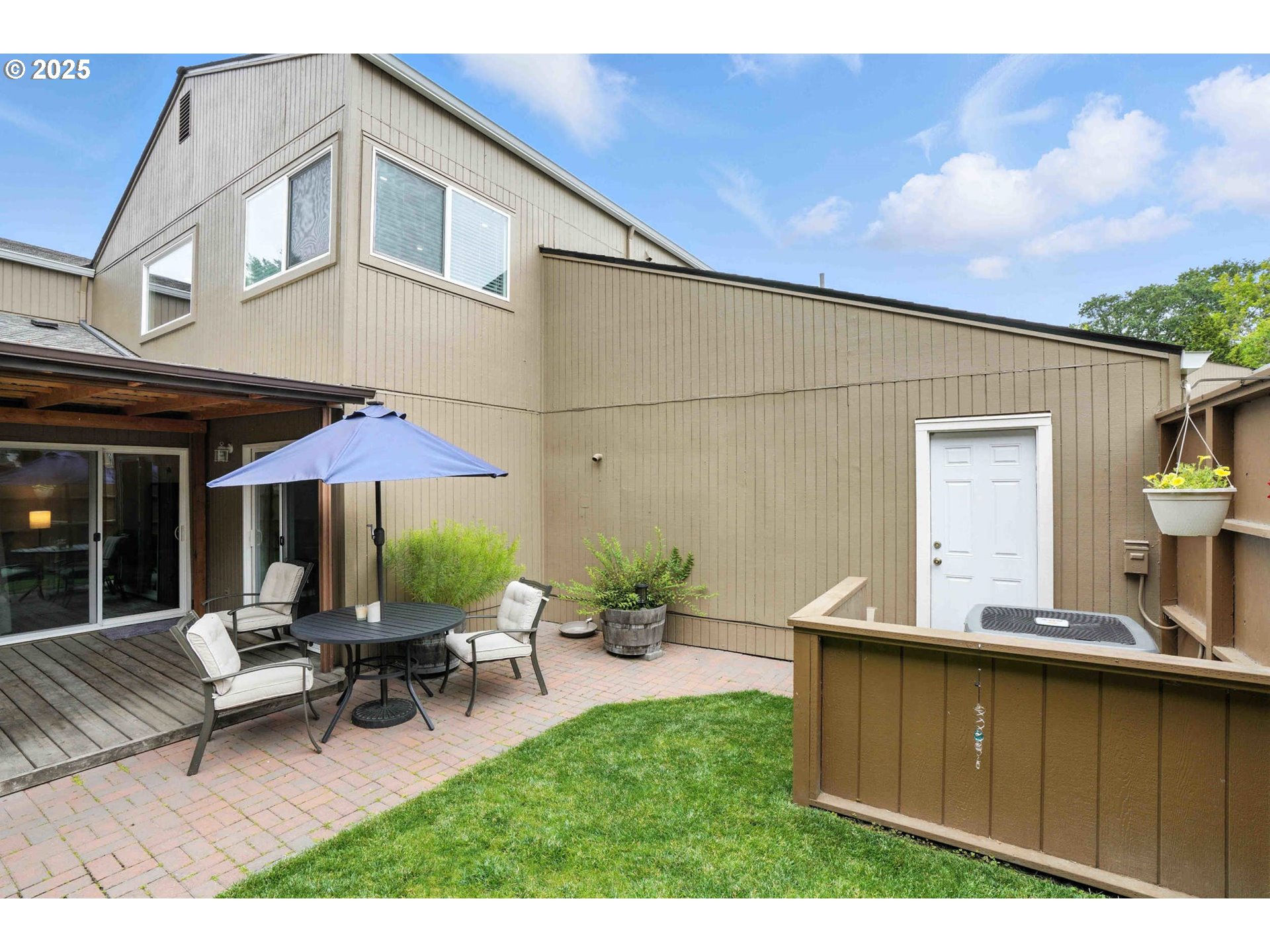 Photo #13: 242518978 Listing: Photo #13