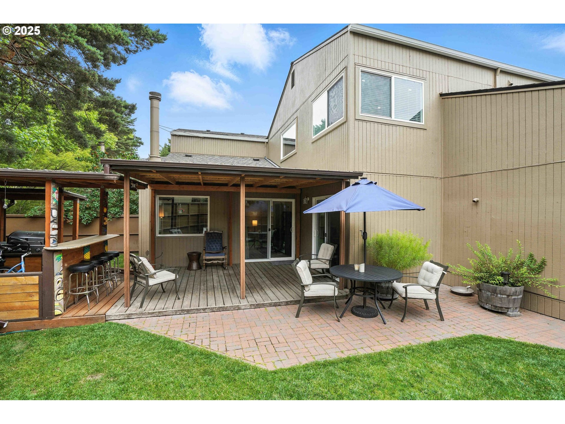 Photo #12: 242518978 Listing: Photo #12