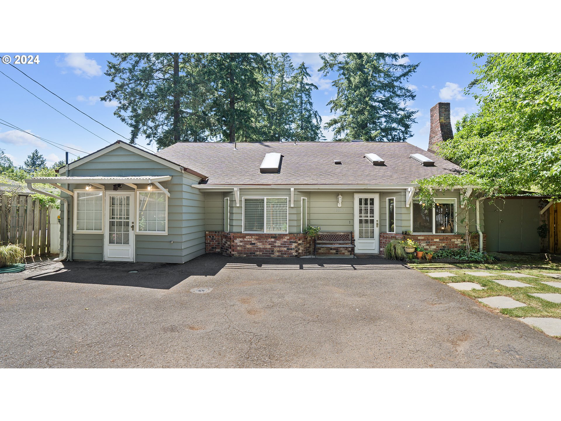 Photo of 17503 BRYANT RD Lake Oswego OR 97035