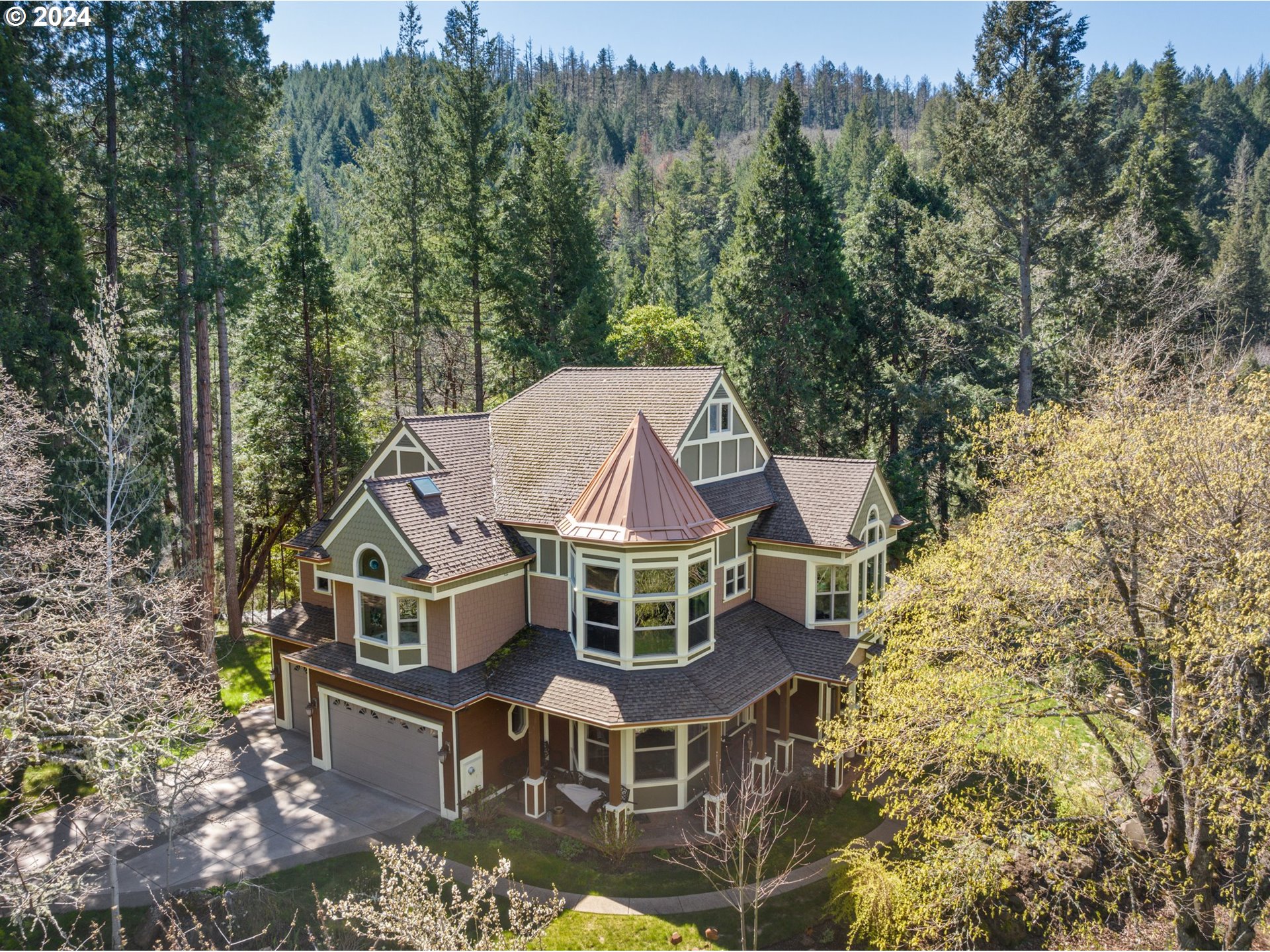 9530 S F LITTLE BUTTE CIR, Eagle Point, OR 97524
