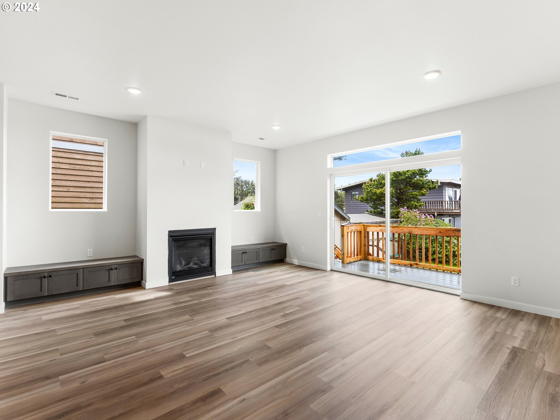 331 SE JETTY AVE, Lincoln City, OR, 97367