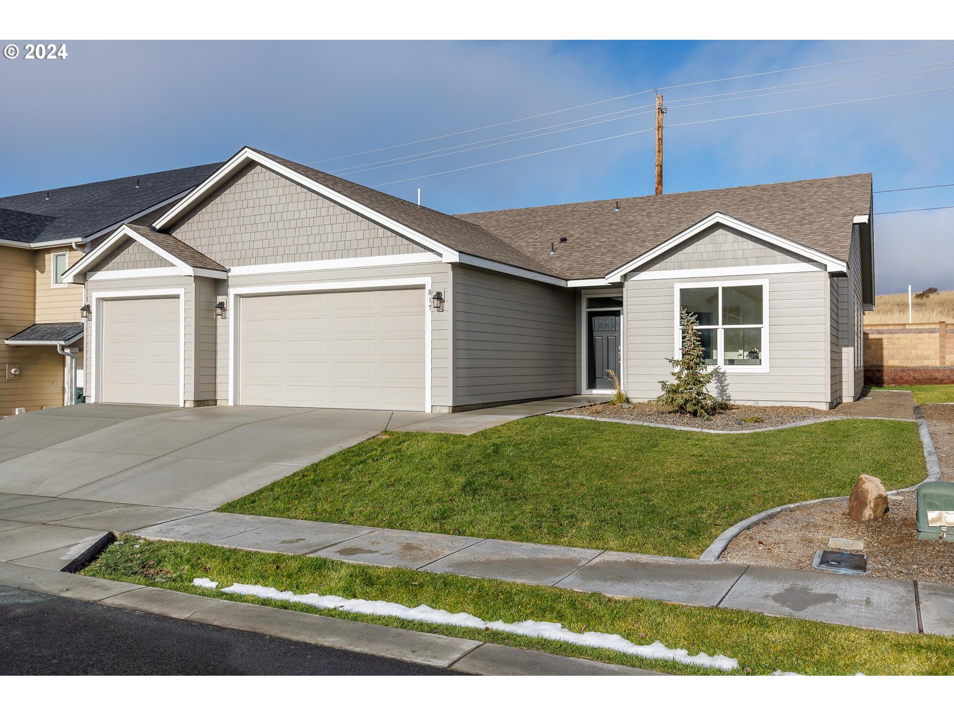 Photo of 817 AUTUMN AVE Hermiston OR 97838