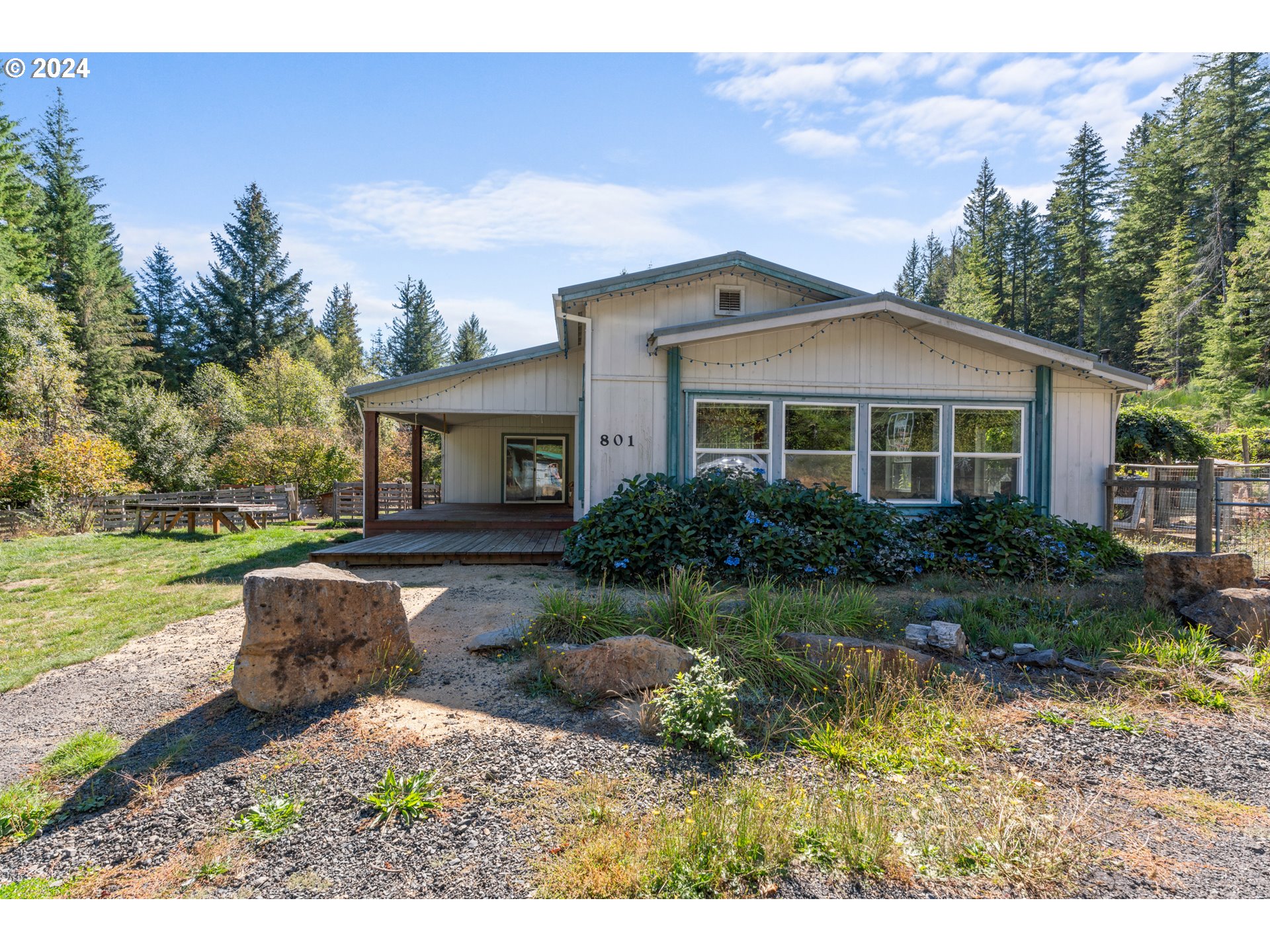 801  Hemlock Rd, Carson, WA 98610