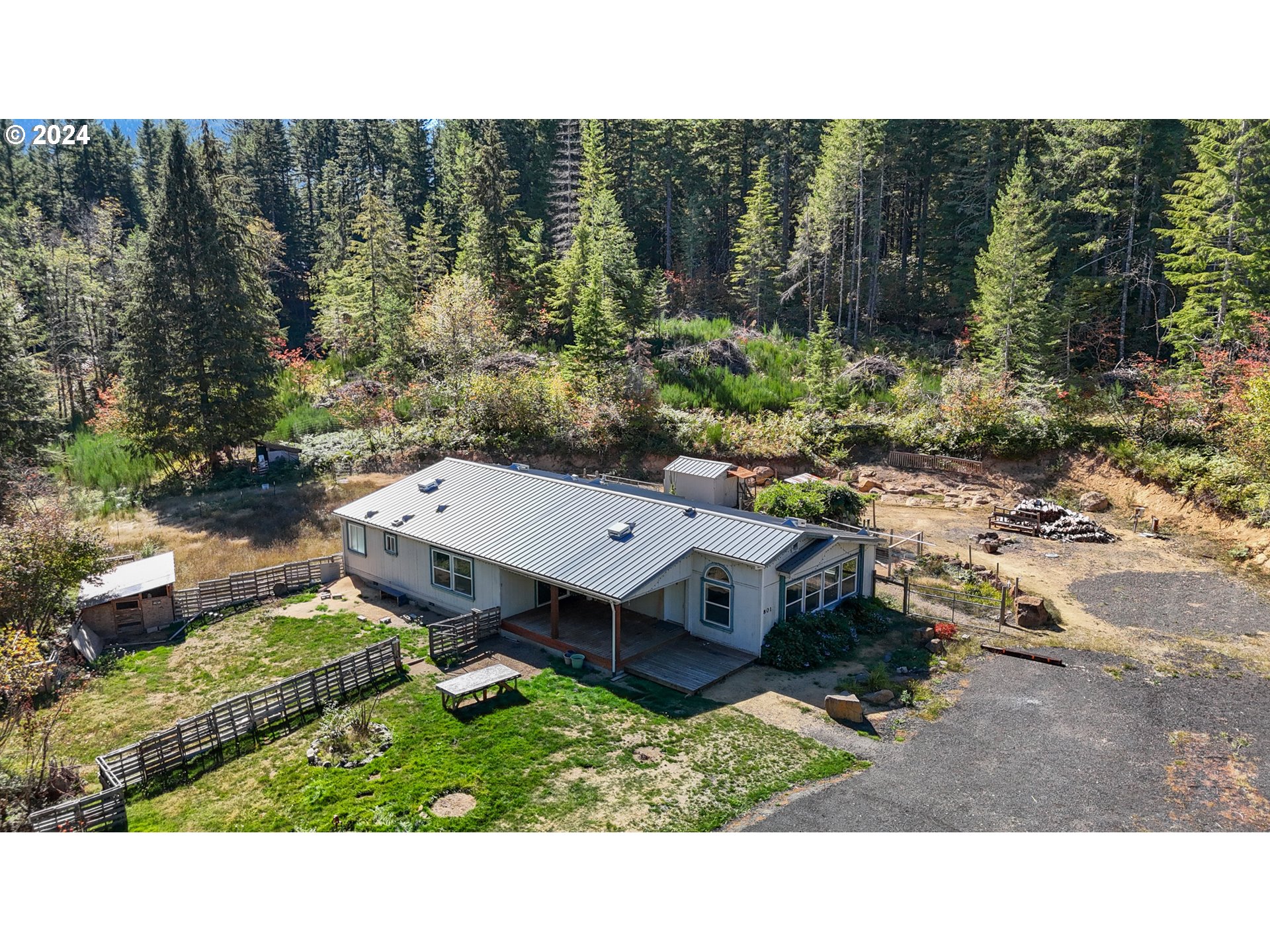 801  Hemlock Rd, Carson, WA 98610