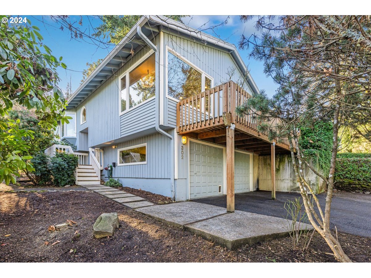 Photo of 302 LAUREL ST Lake Oswego OR 97034