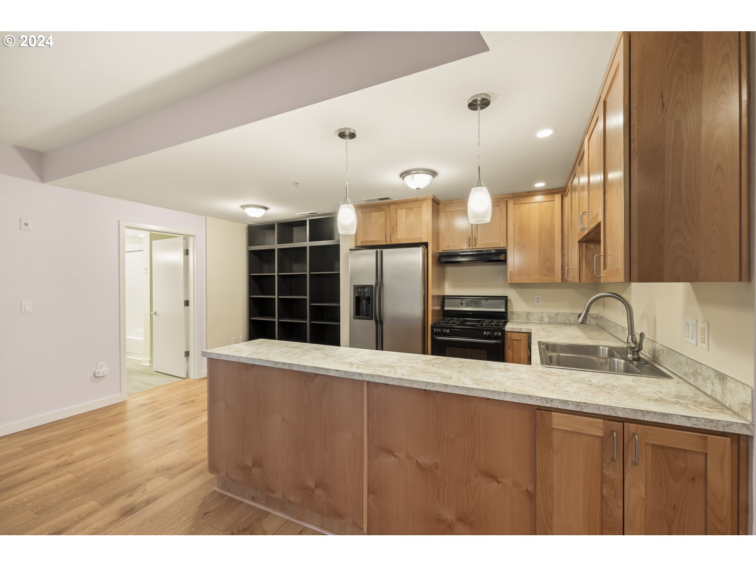 Photo #4: 24260549 Listing 