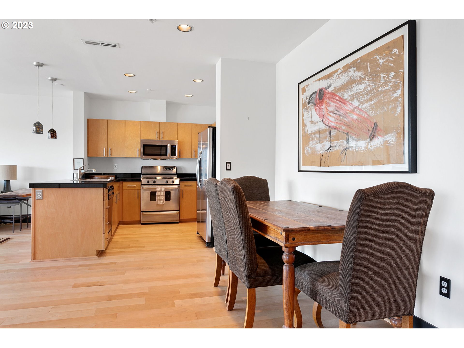 Photo #3: 24260767 Listing 