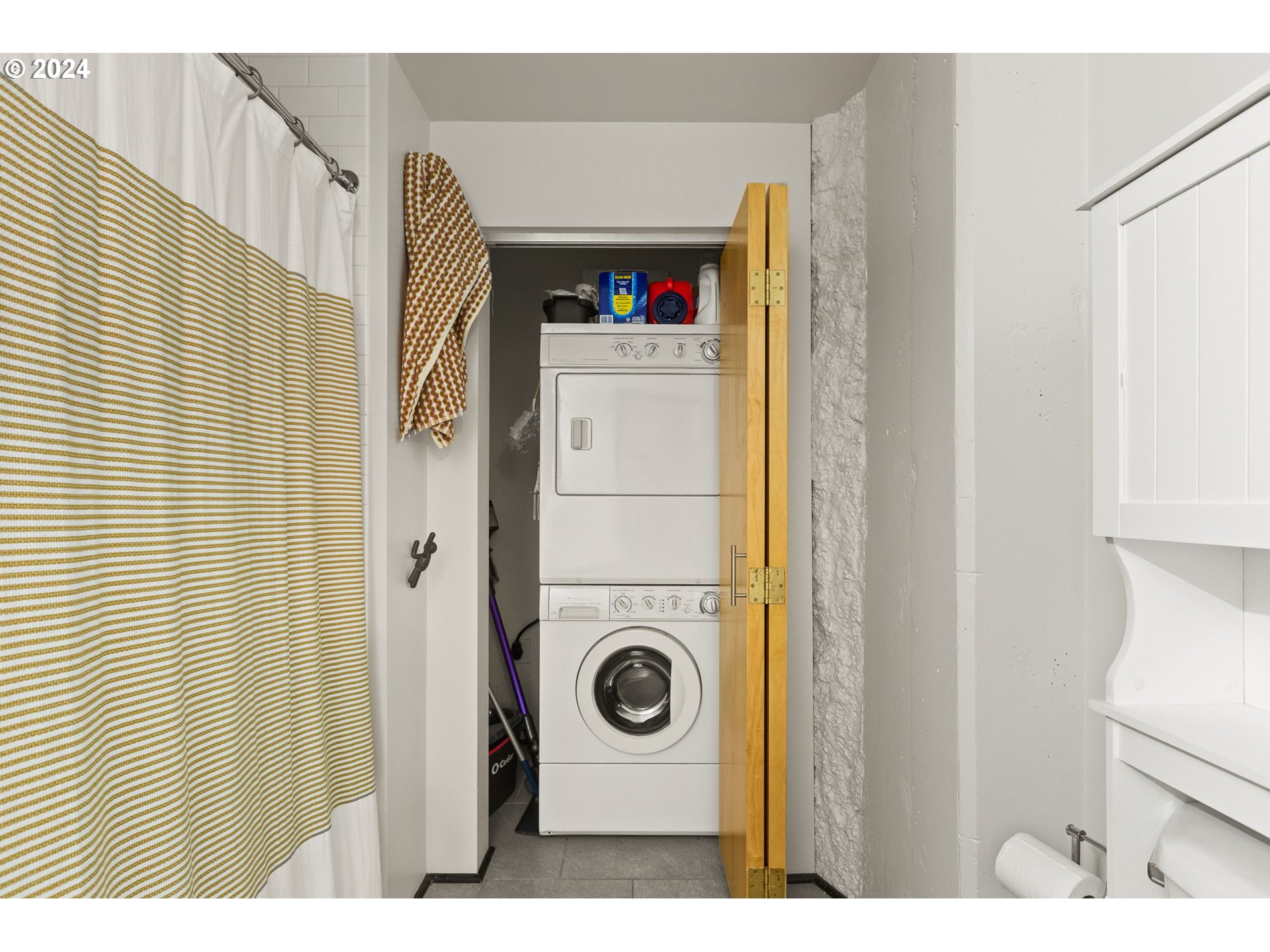Photo #6: 24261469 Listing 