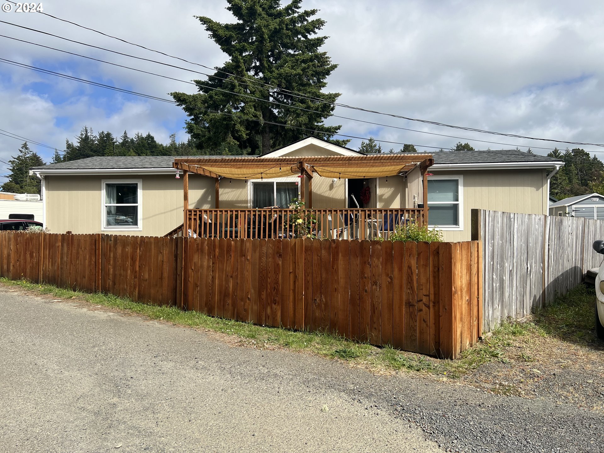 Photo of 67624 SPINREEL RD North Bend OR 97459