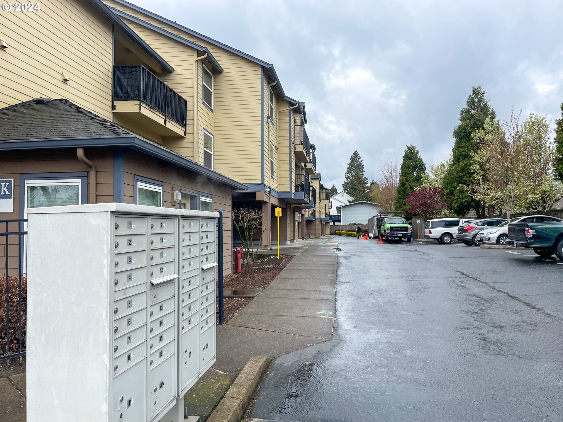 Photo #2: 24274769 Listing 