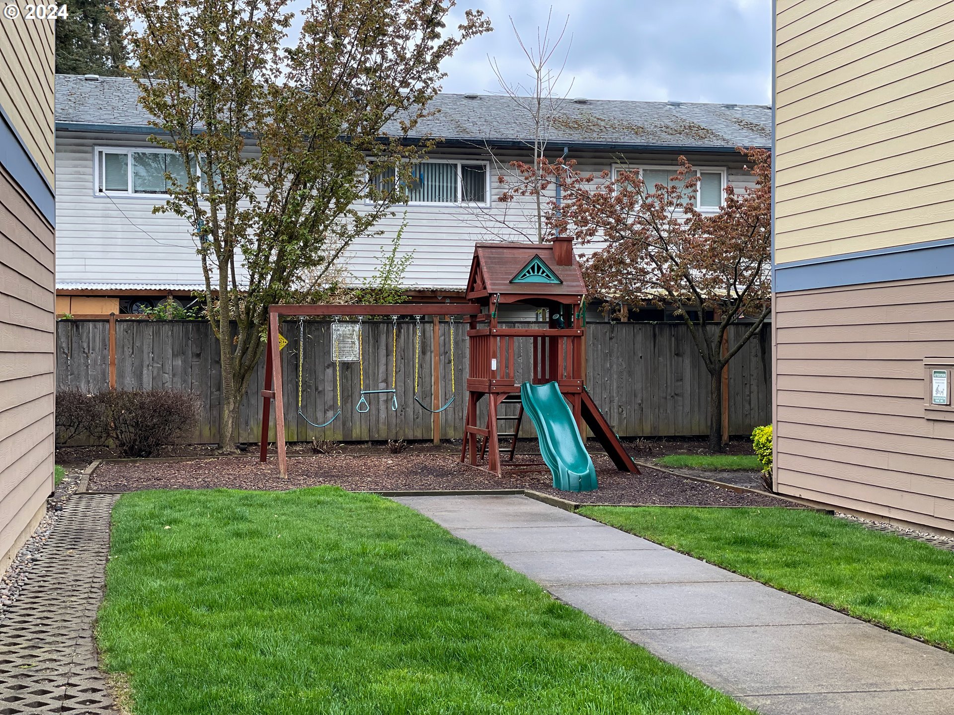 Photo #4: 24274769 Listing 