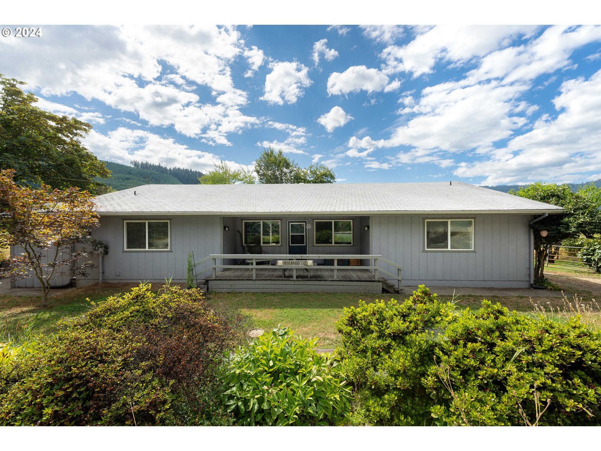 Photo of 276 WOLF VALLEY DR Umpqua OR 97486