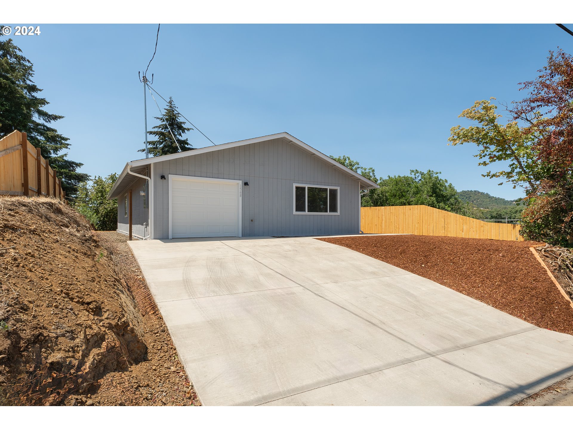 Photo of 1578 EDEN ST Roseburg OR 97470