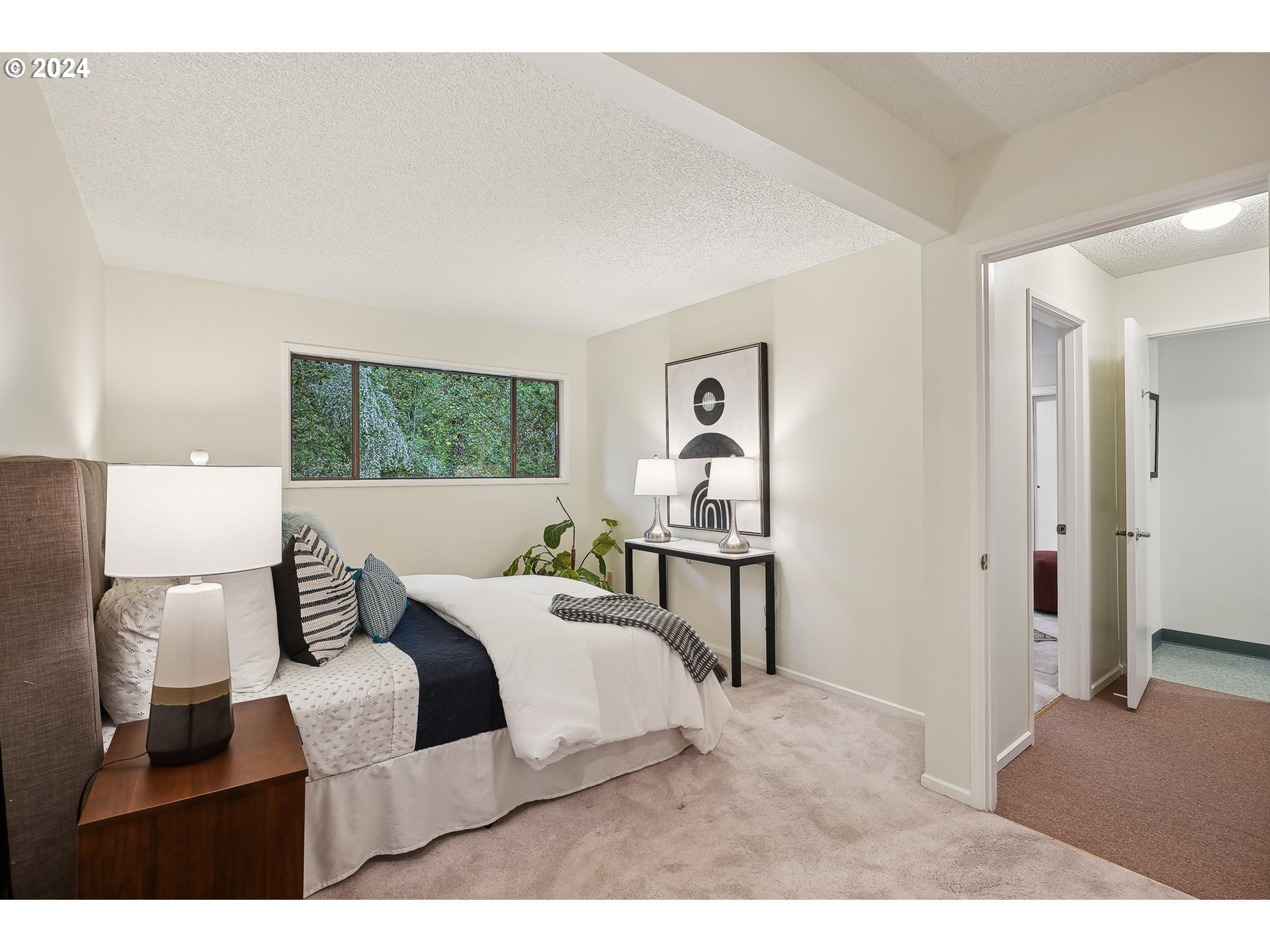 Photo #4: 24286944 Listing 
