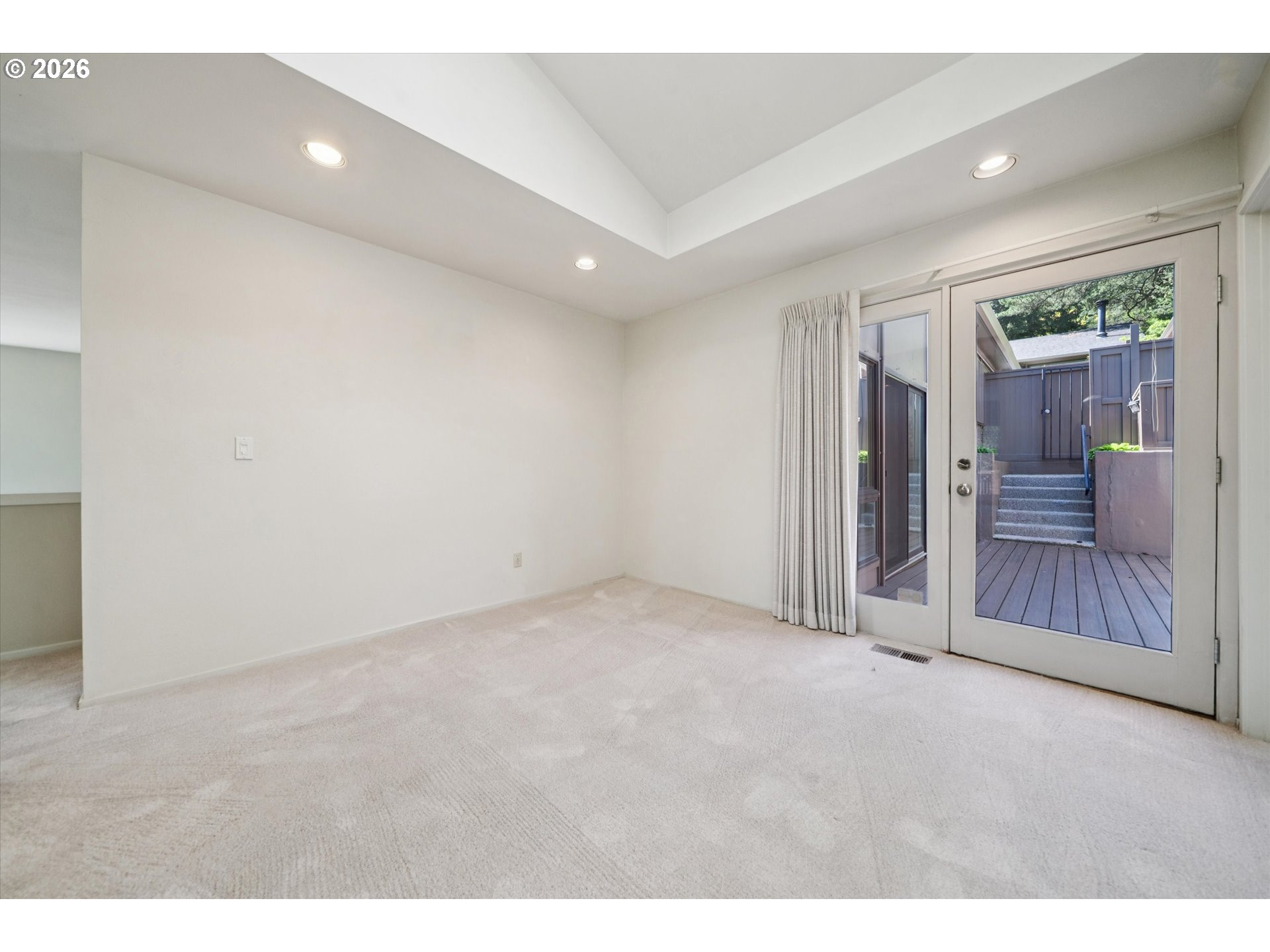 Photo #19: 242907065 Listing: Photo #19