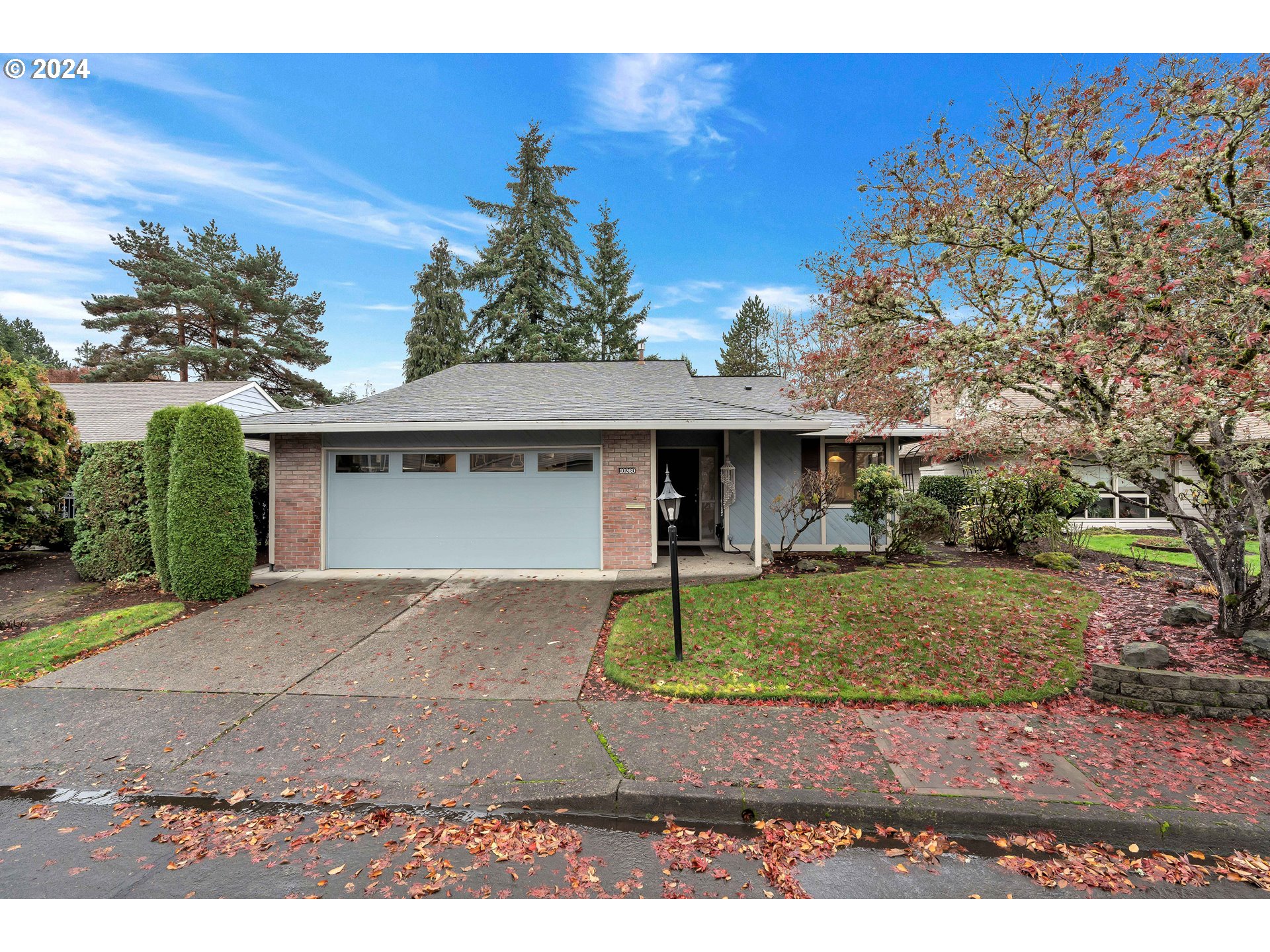 Photo of 10260 CENTURY OAK DR Tigard OR 97224