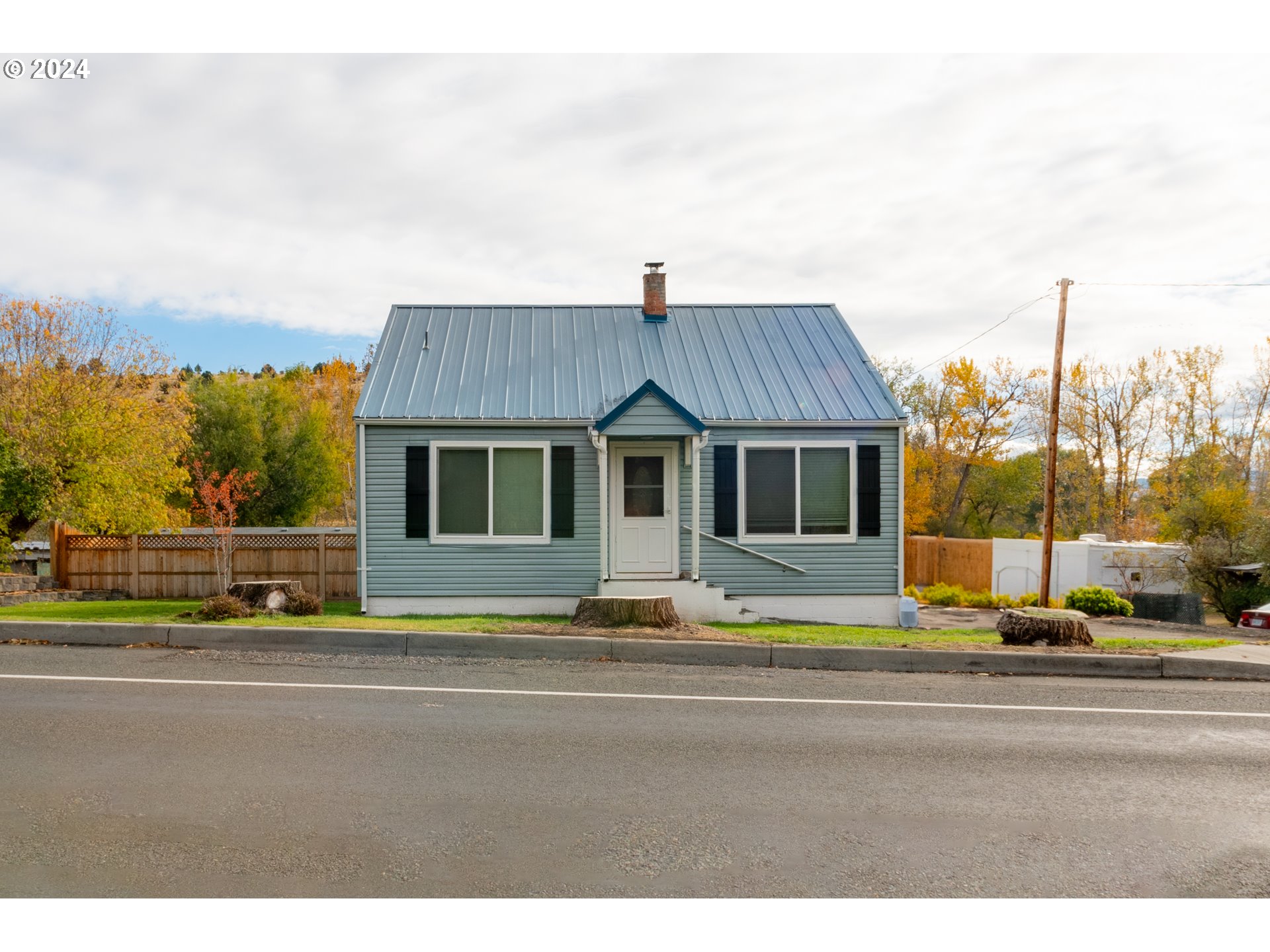 410 N MOUNTAIN BLVD, Mount Vernon, OR, 97865