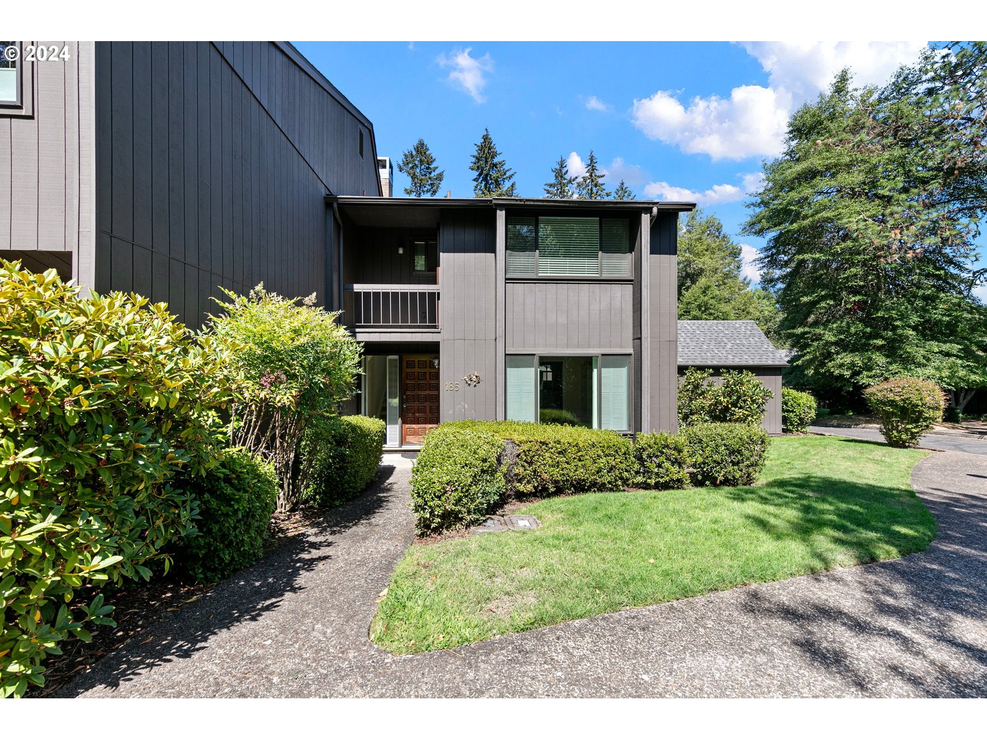 Photo of 185 WESTBROOK WAY Eugene OR 97405