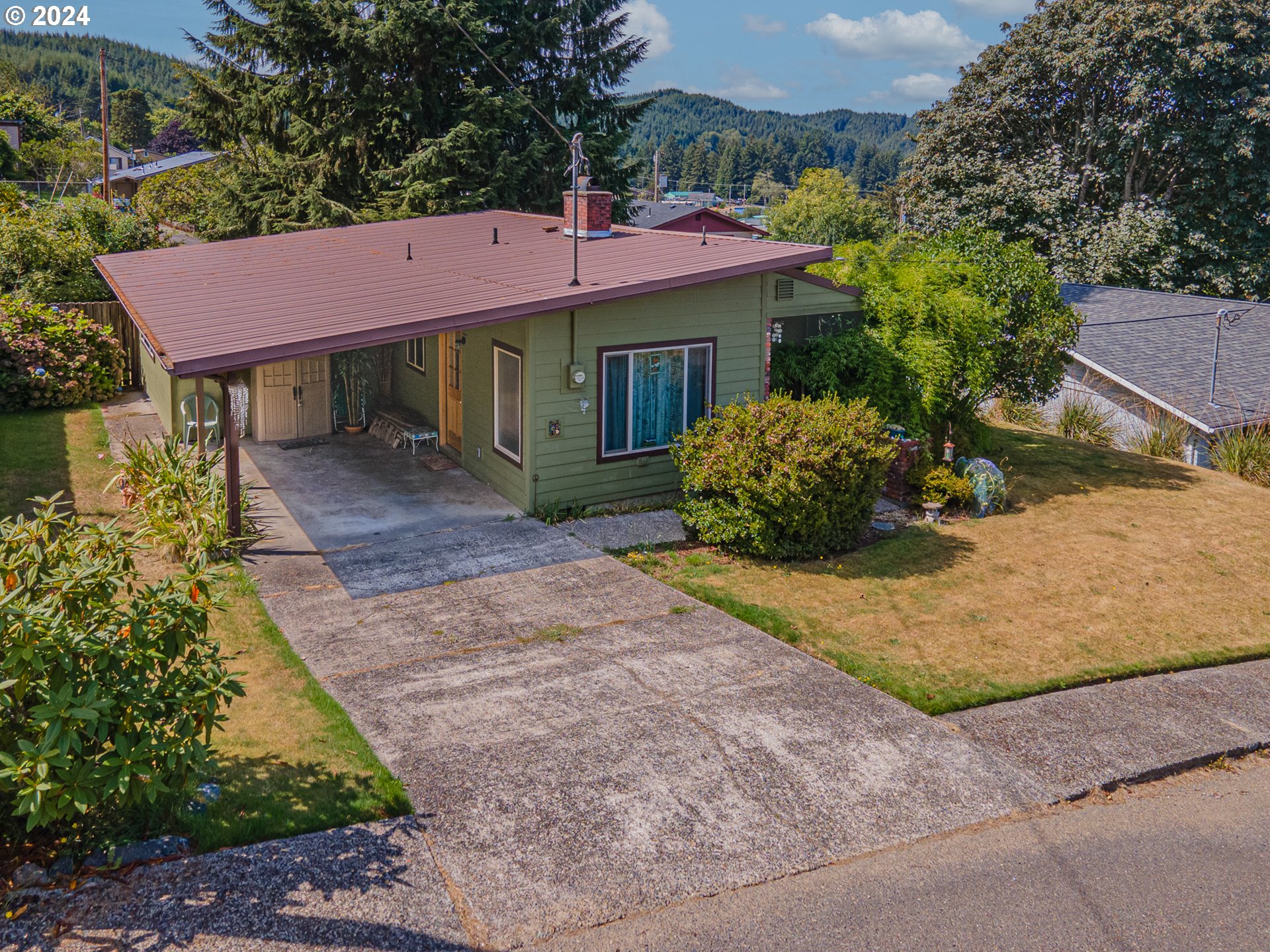 Photo of 886 HILL DR Reedsport OR 97467