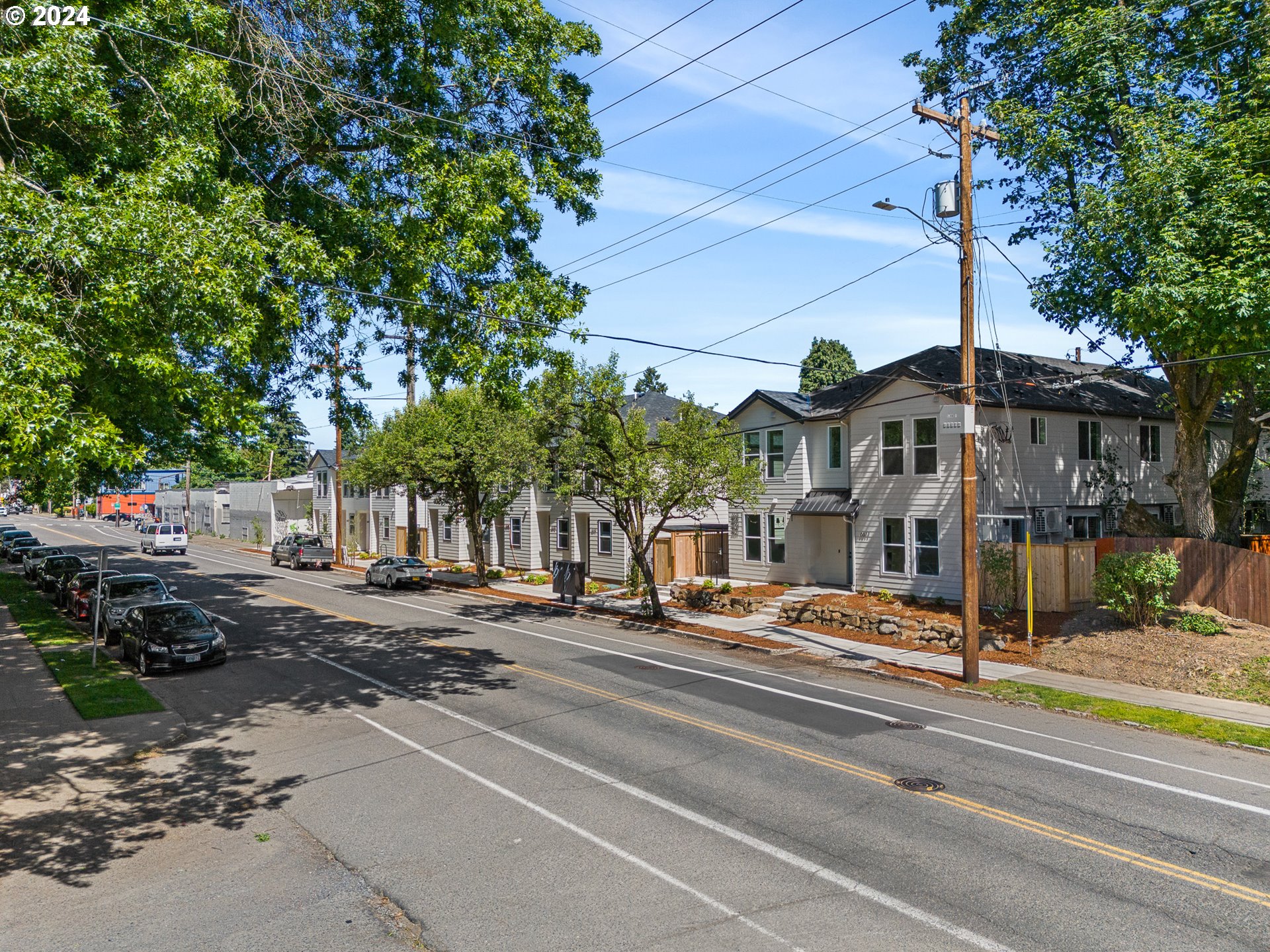 Photo #5: 24297617 Listing 