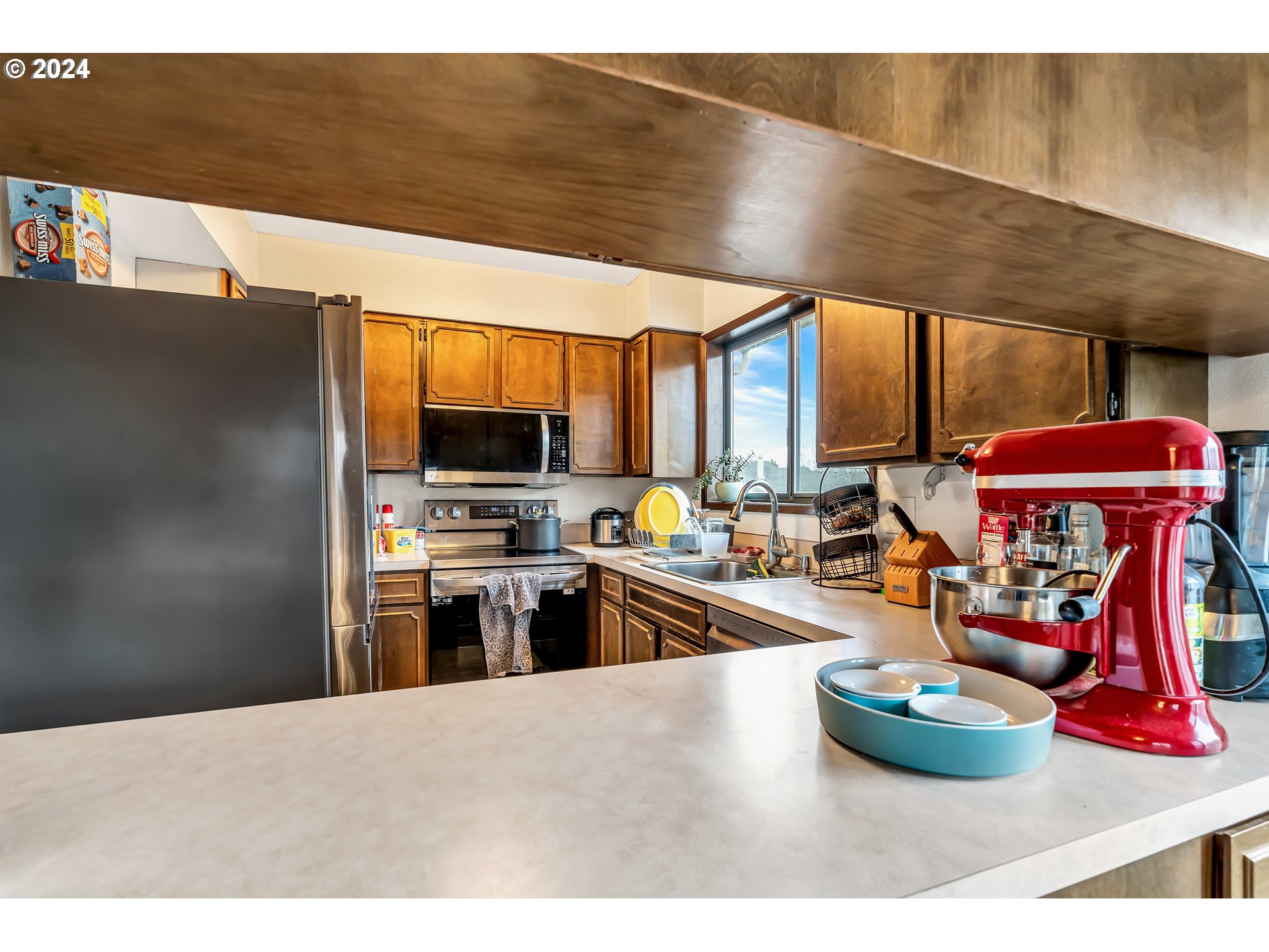 Photo #3: 24299950 Listing 