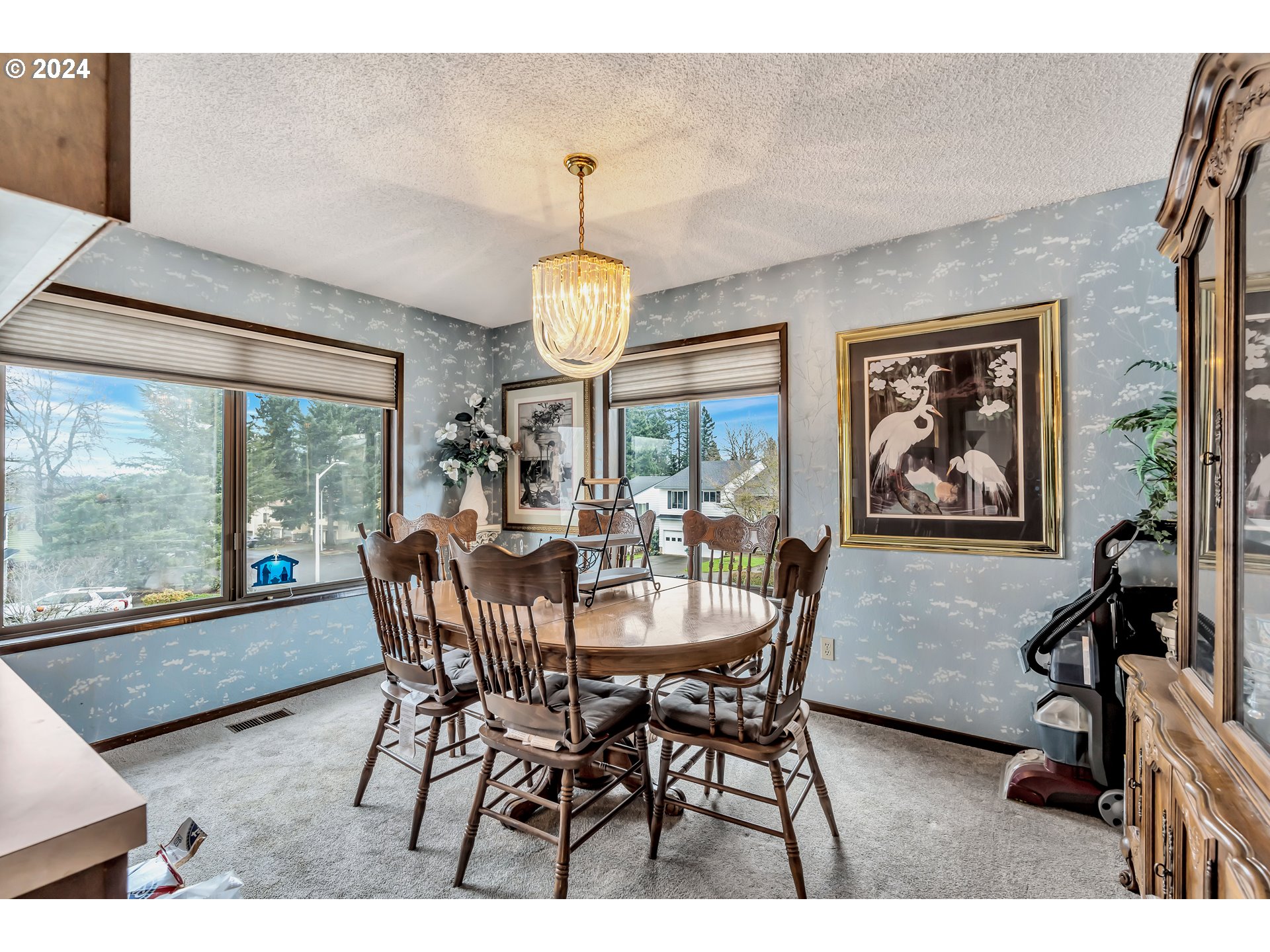 Photo #4: 24299950 Listing 