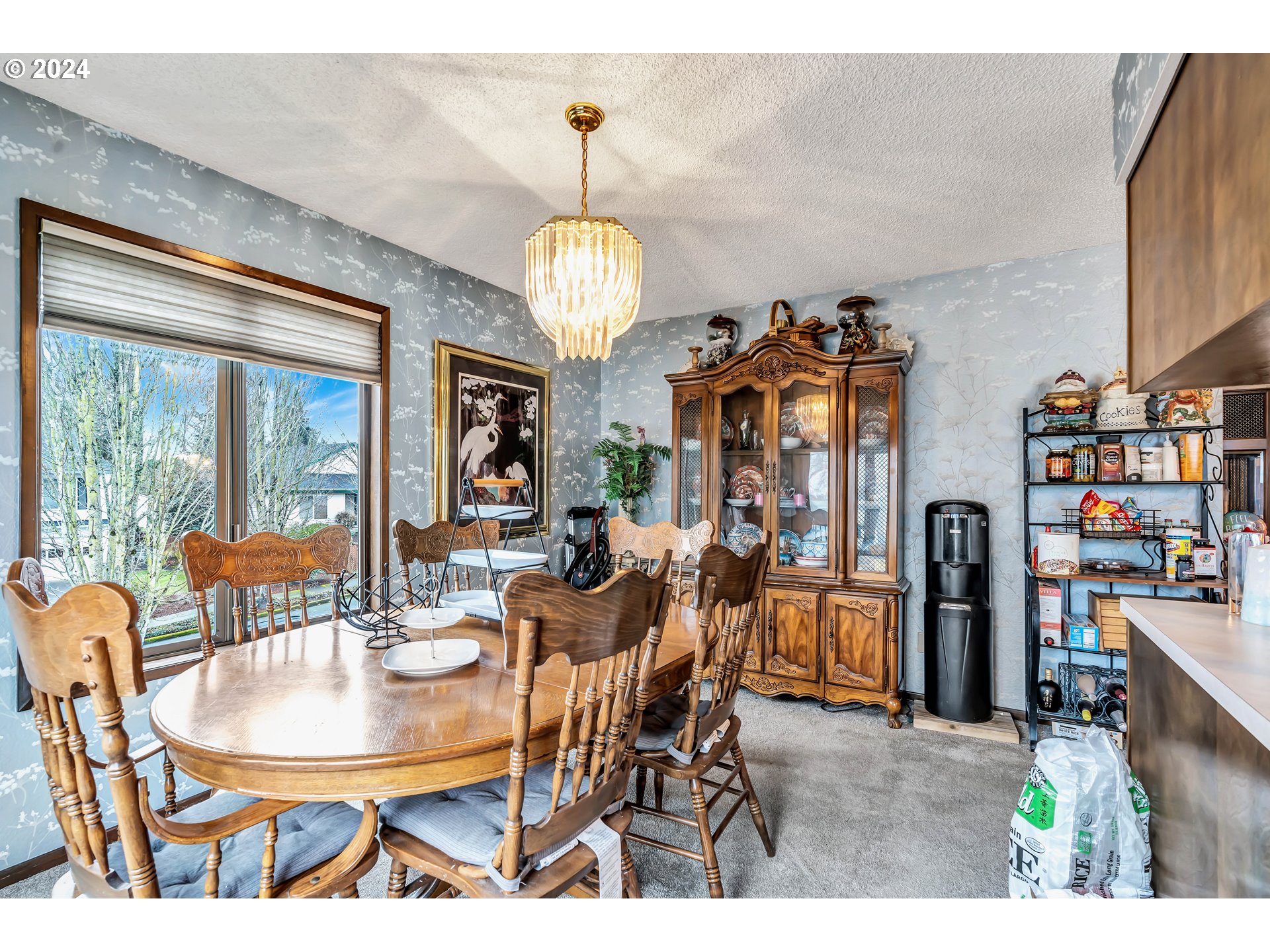Photo #5: 24299950 Listing 