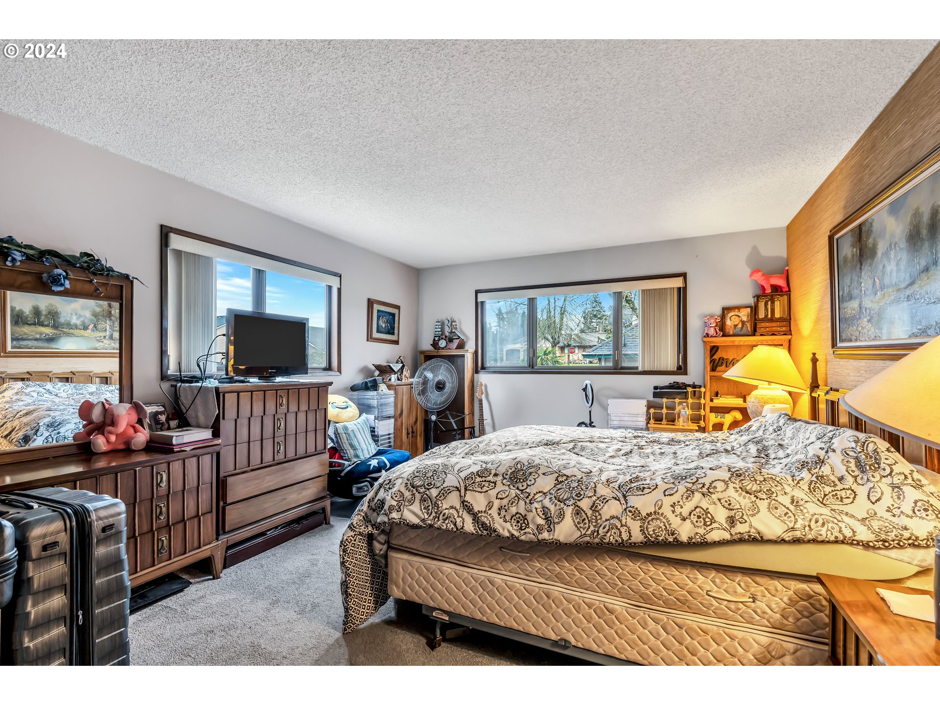 Photo #6: 24299950 Listing 