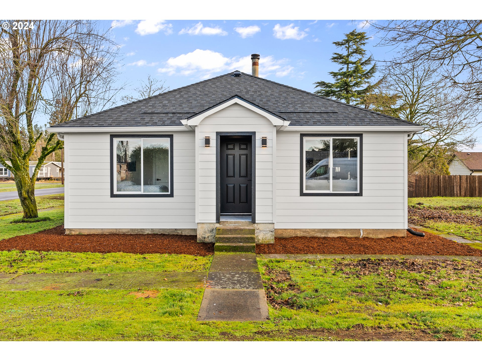 585 ELM AVE, Gervais, OR 97026