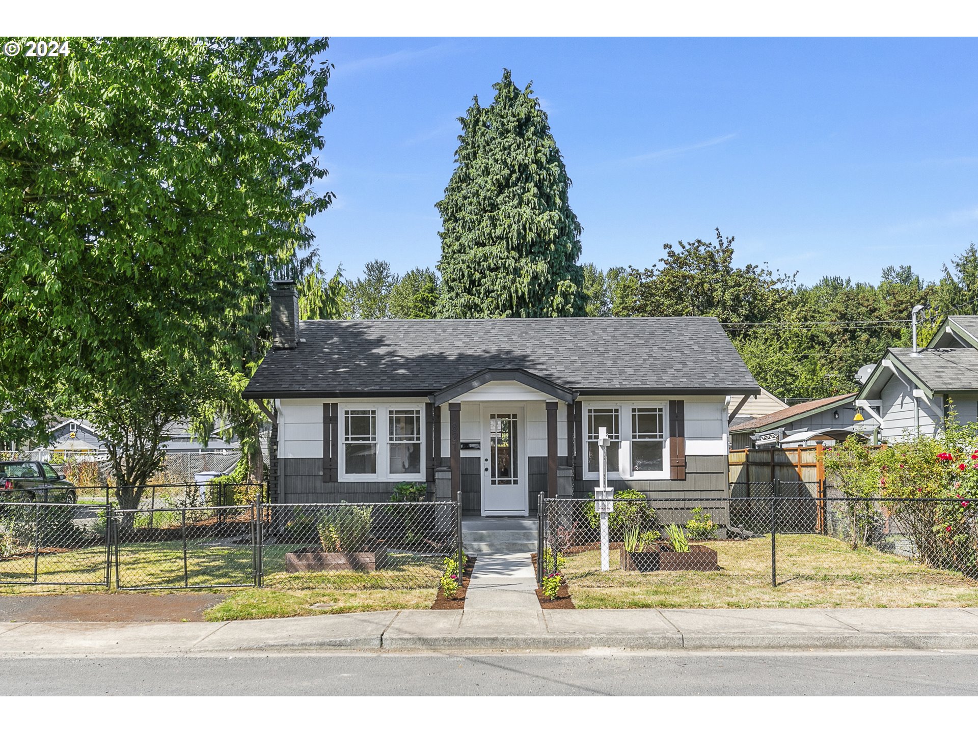 821 N Pacific Ave, Kelso, WA 98626