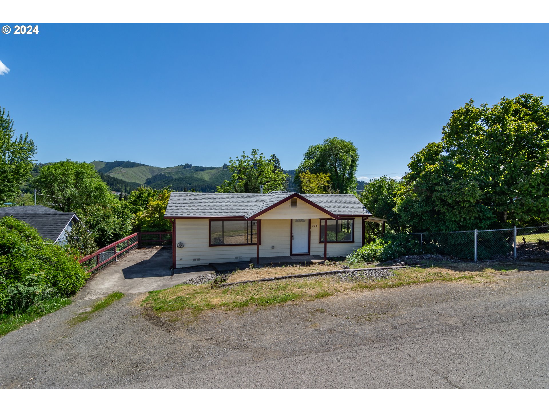 Photo of 328 FIFTH AVE Sutherlin OR 97479